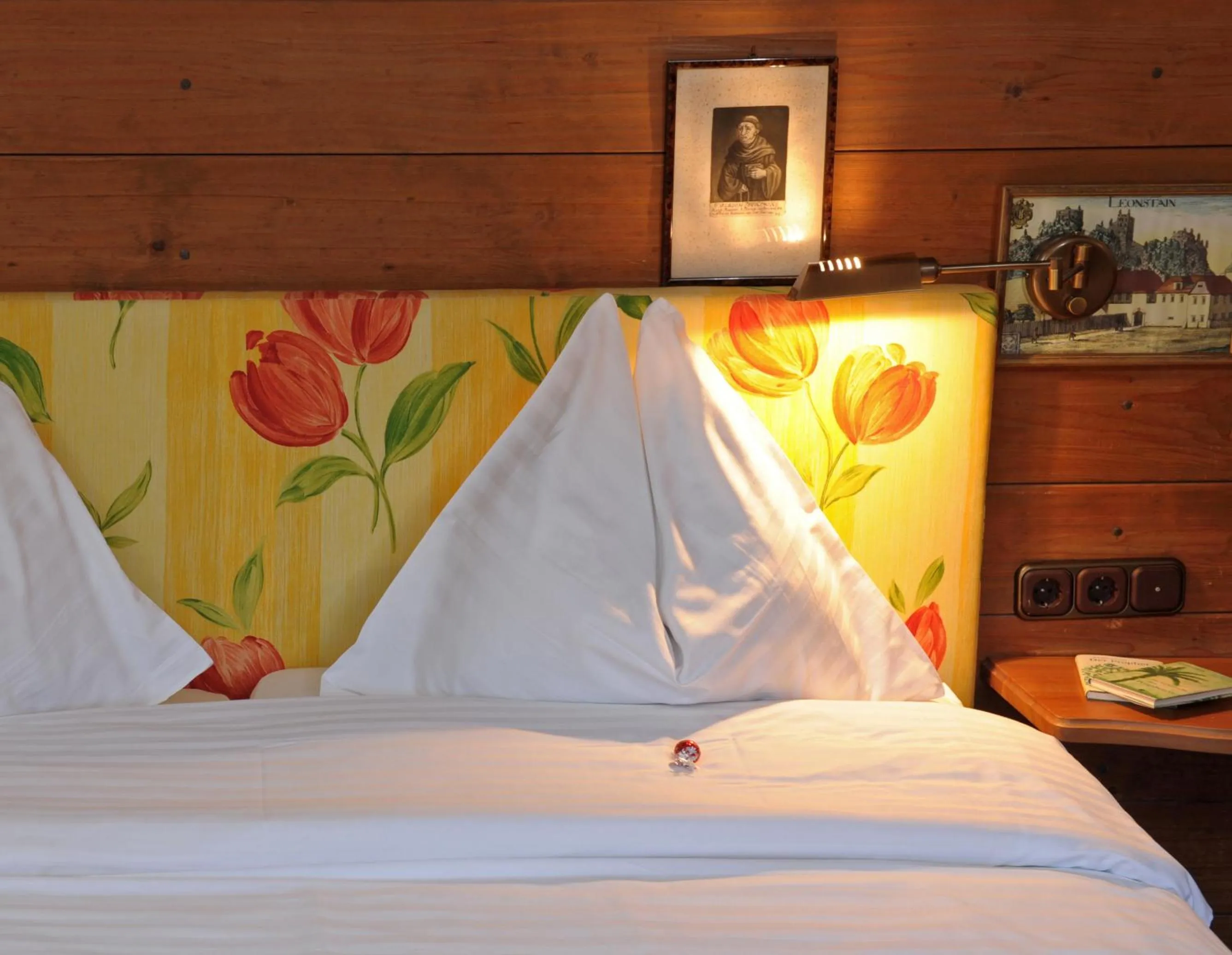 Decorative detail, Bed in Hotel Schloss Leonstain