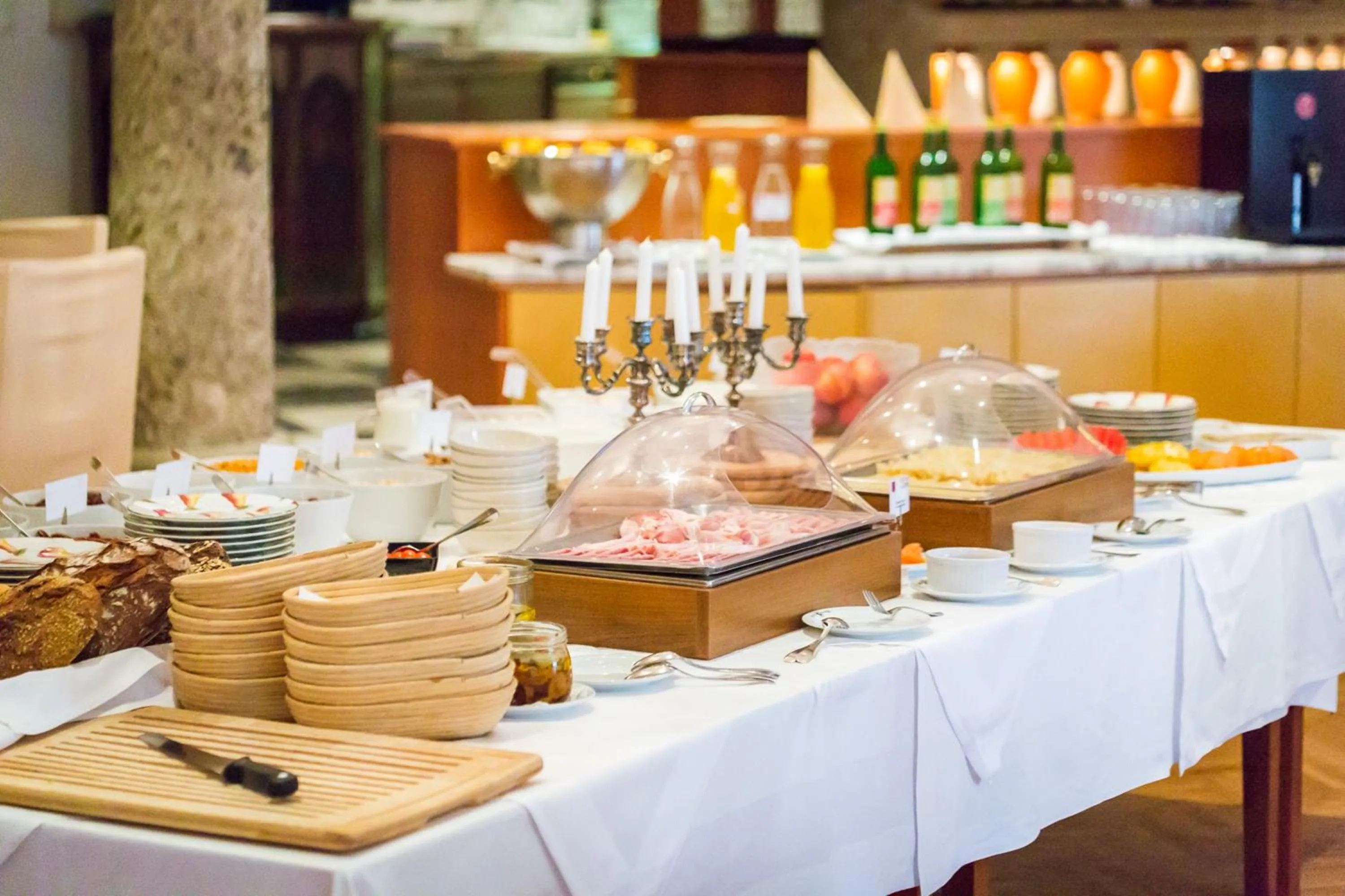 Buffet breakfast in Hotel Schloss Leonstain