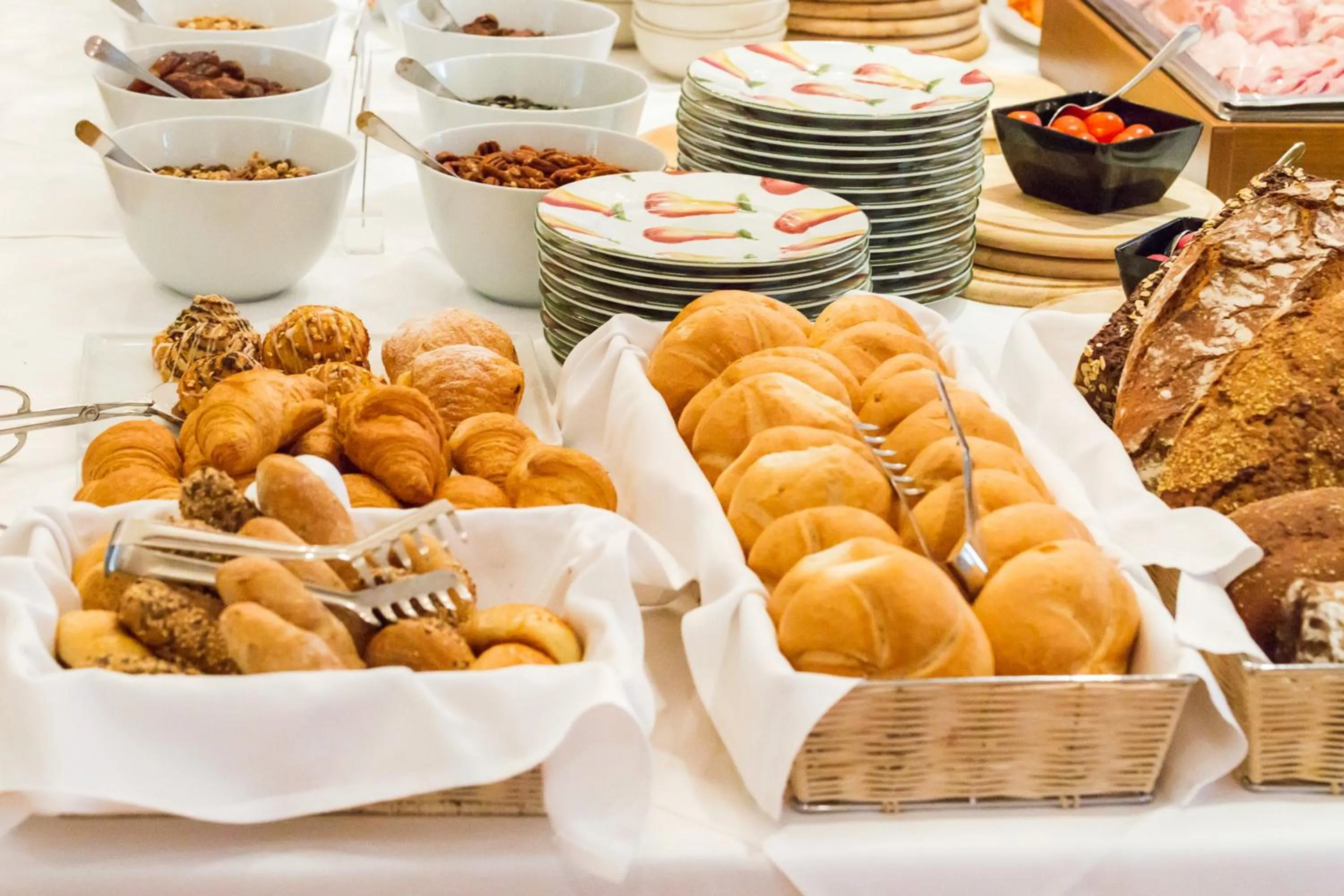 Buffet breakfast in Hotel Schloss Leonstain