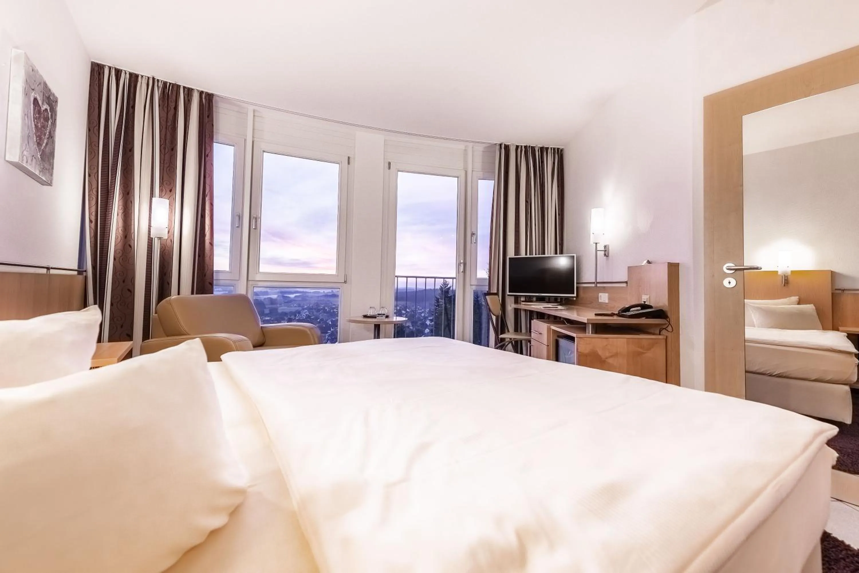 Photo of the whole room, Bed in Raitelberg Resort