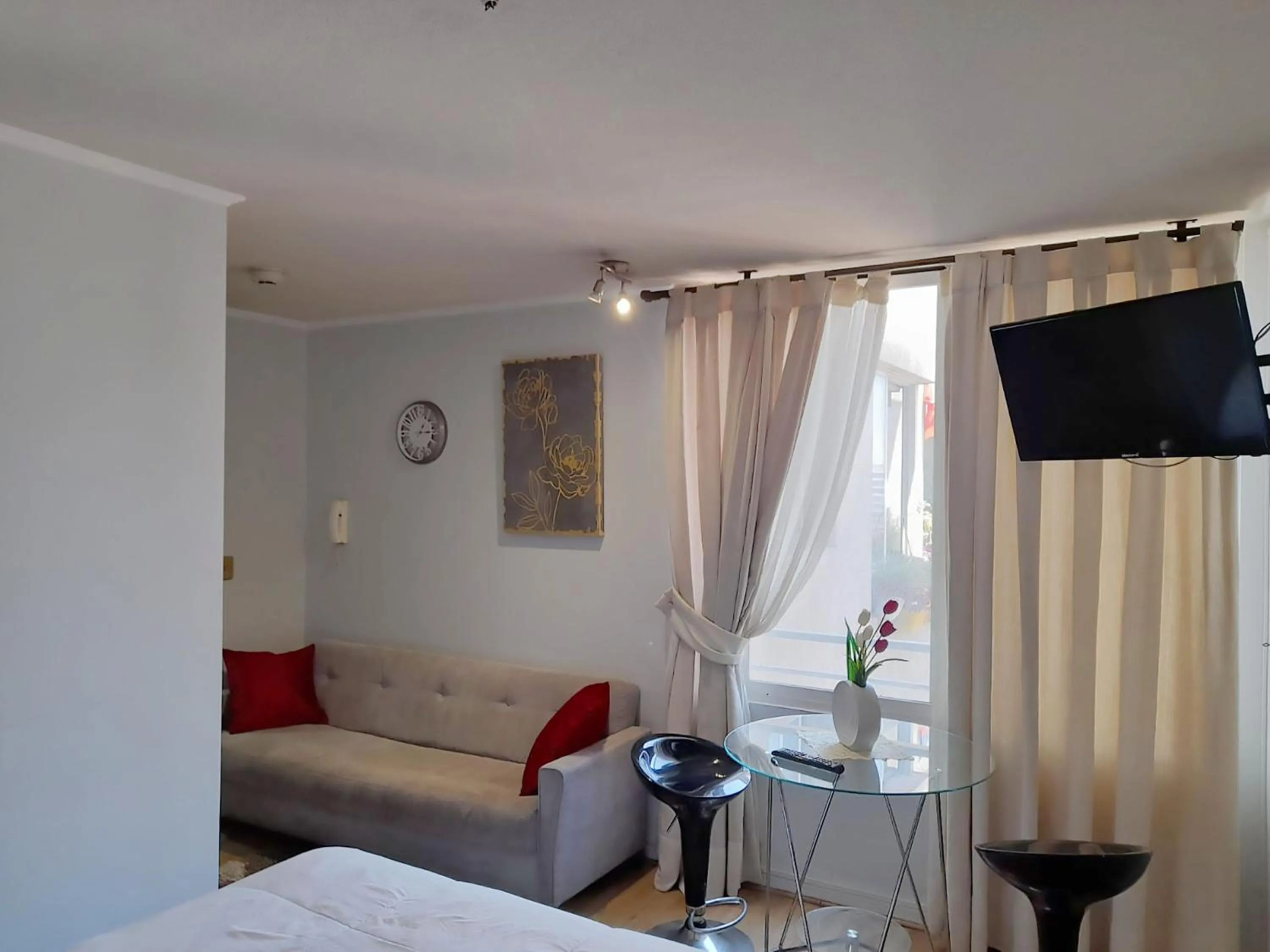 TV and multimedia, Bed in VIP Apartments Chile