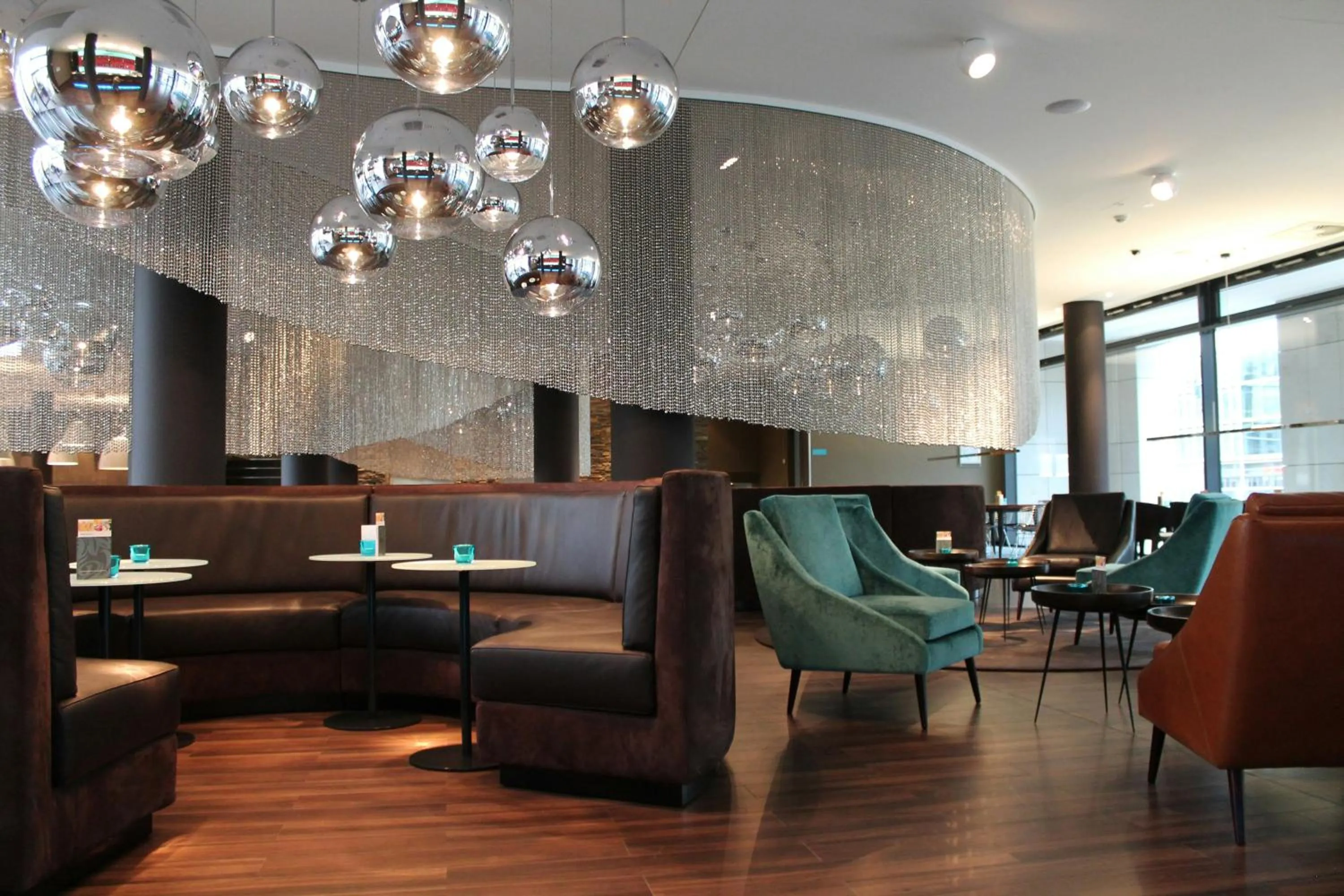 Lounge or bar in Motel One Frankfurt Messe