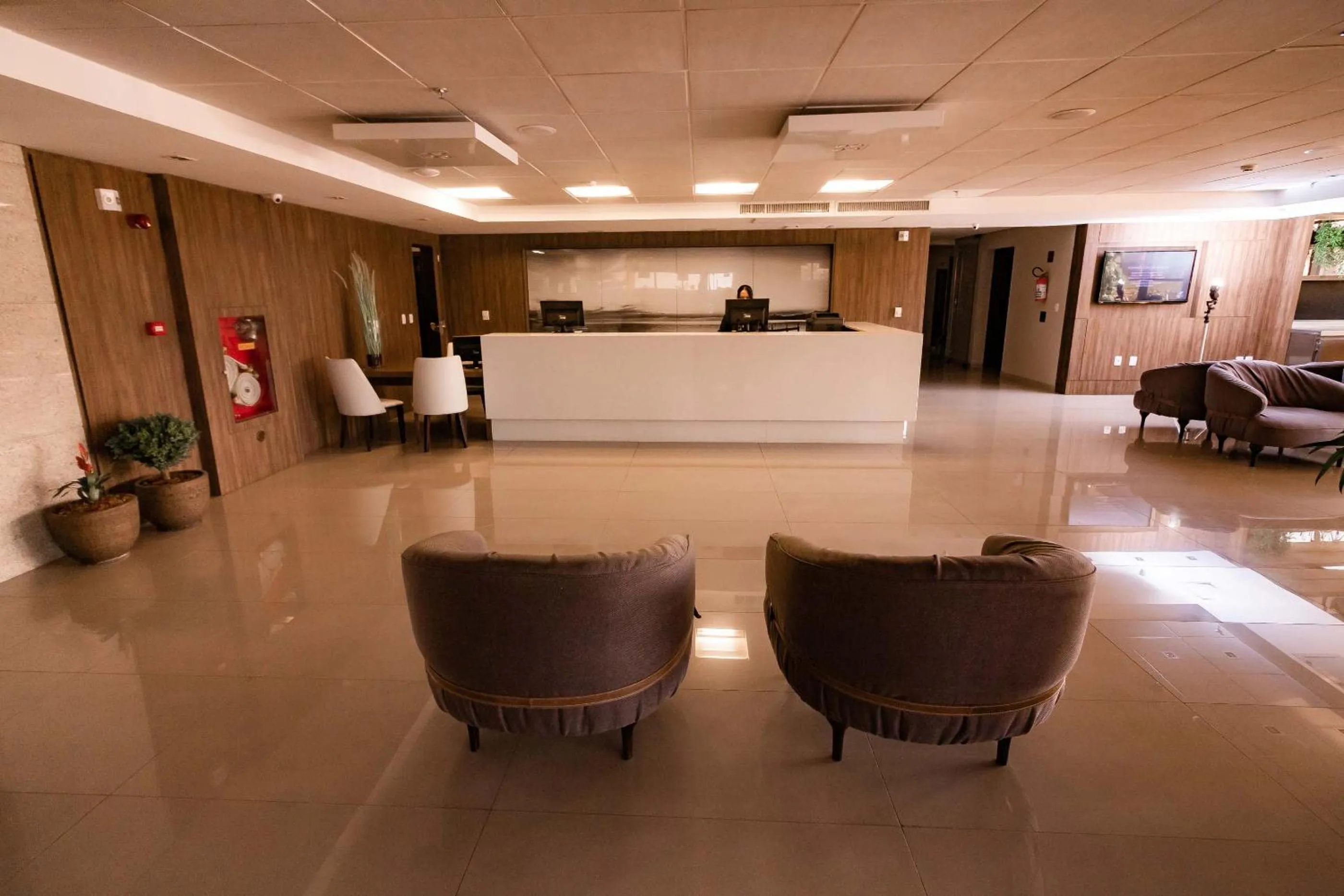 Seating area in Kennedy Executive Hotel