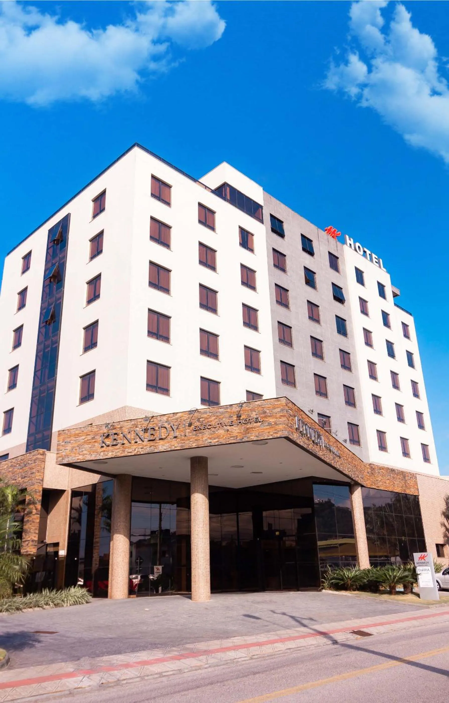 Property building in Kennedy Executive Hotel