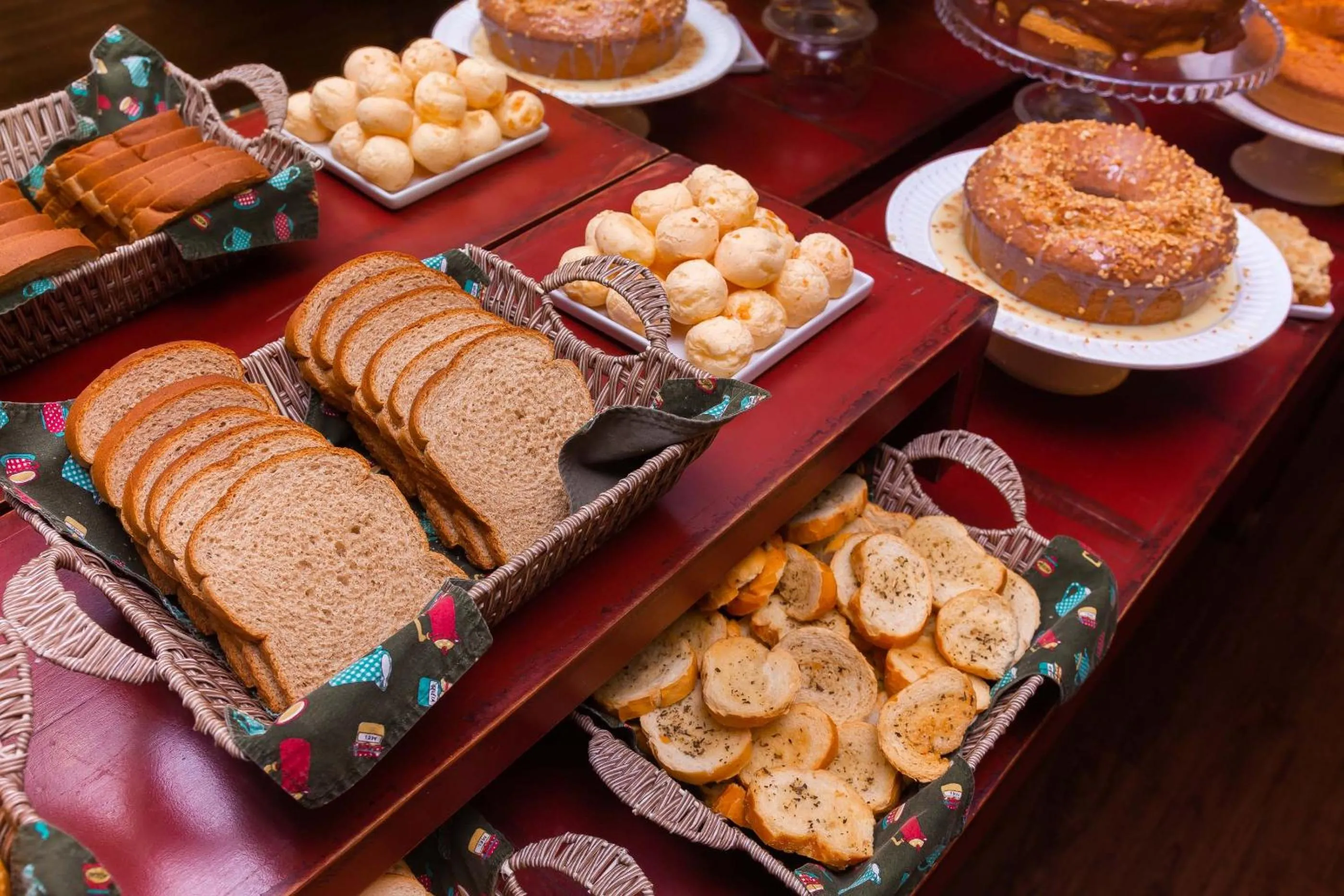 Food and drinks in Kennedy Executive Hotel