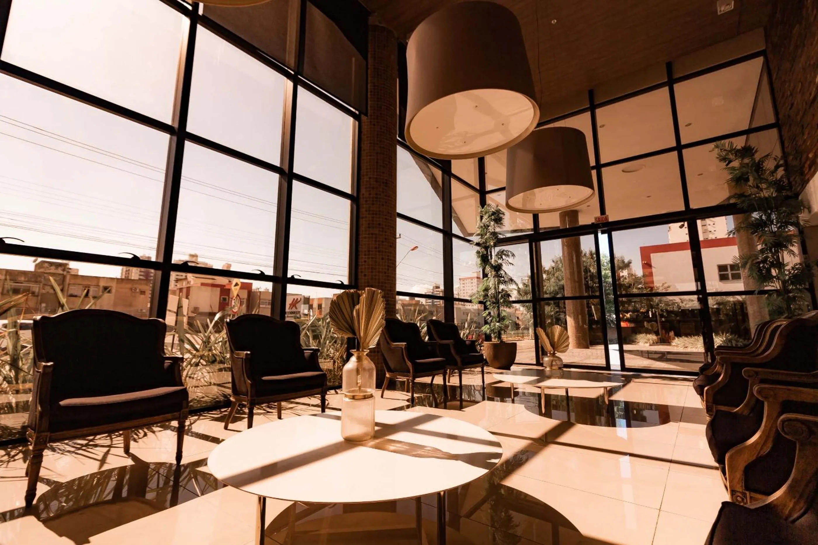 Seating area in Kennedy Executive Hotel