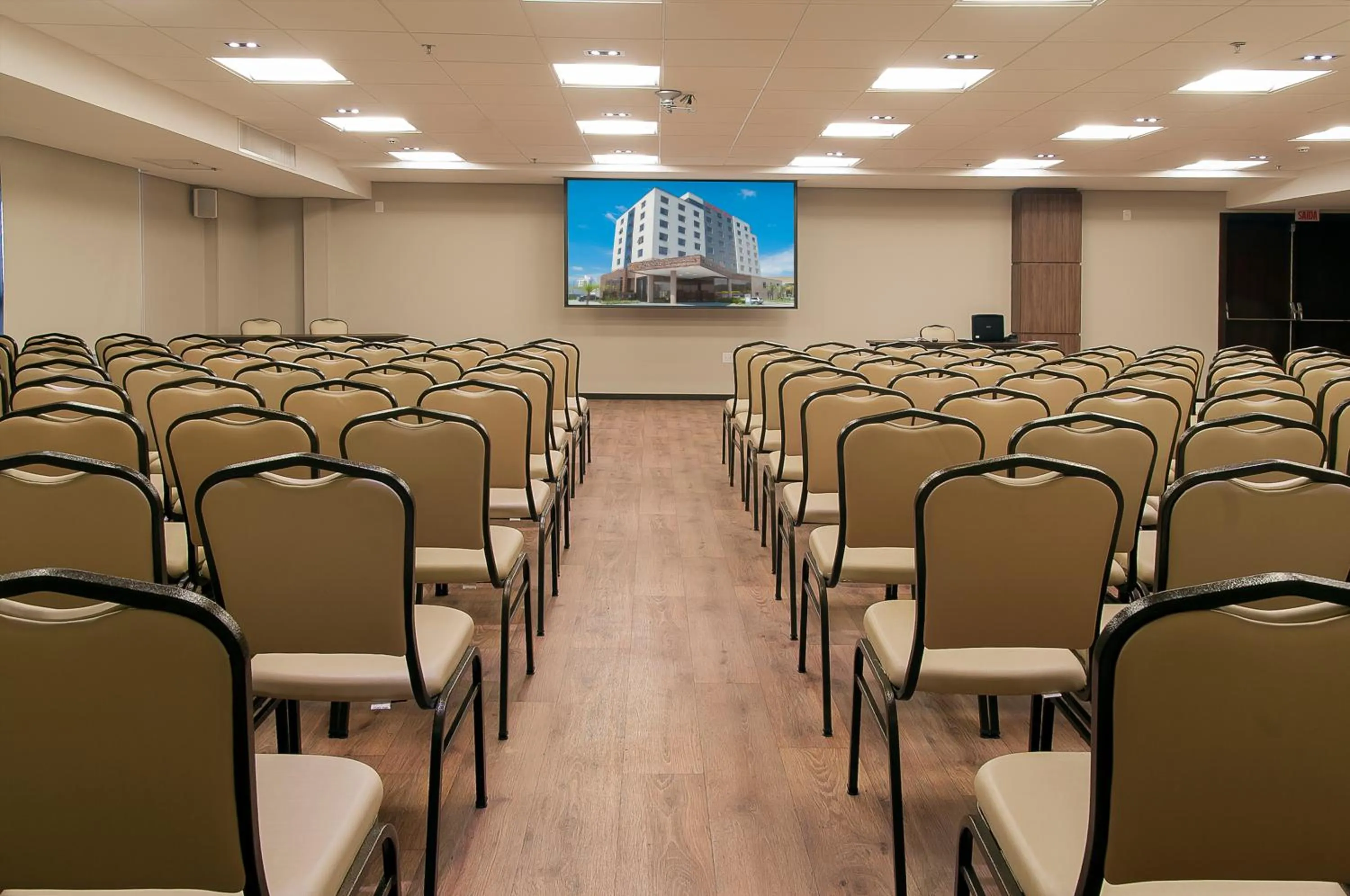 Business facilities in Kennedy Executive Hotel