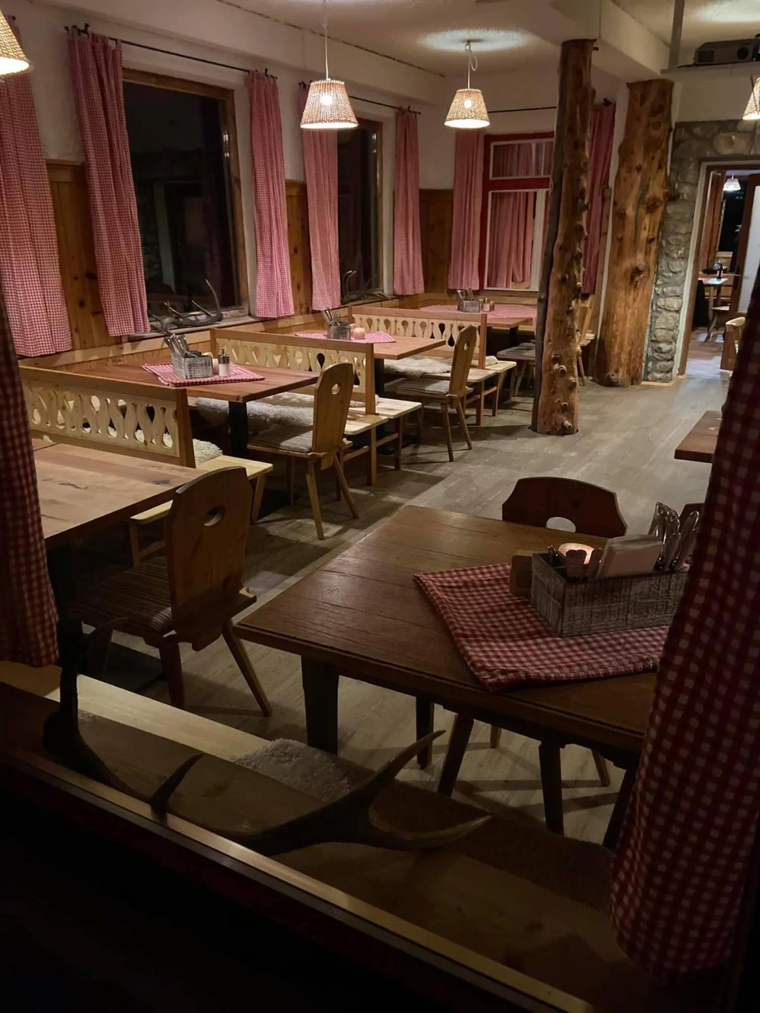 Restaurant/places to eat in Gjaid-Alm 1739m am Dachstein-Only Accessible by Cable Car