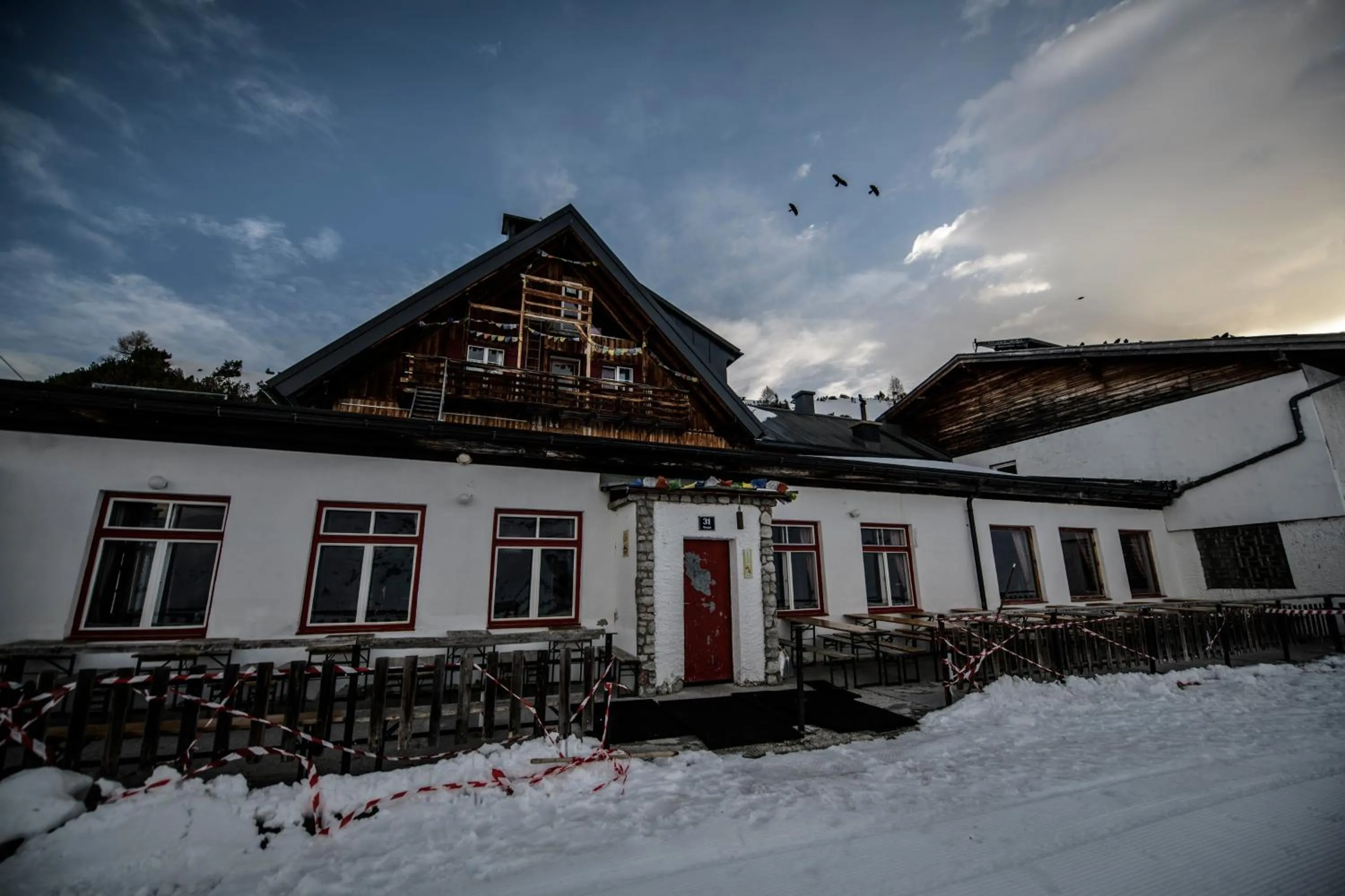Gjaid-Alm 1739m am Dachstein-Only Accessible by Cable Car