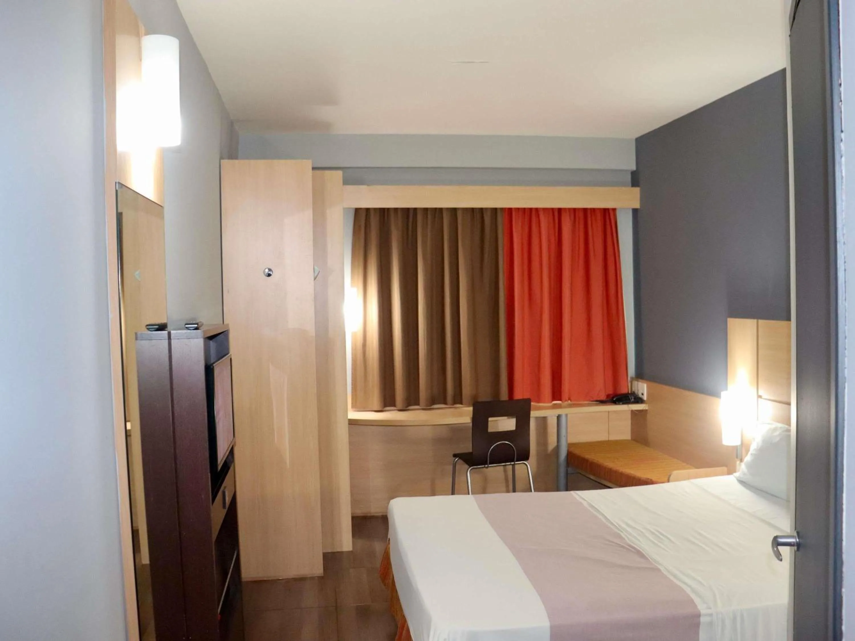 Bedroom, Bed in Ibis Mossoro