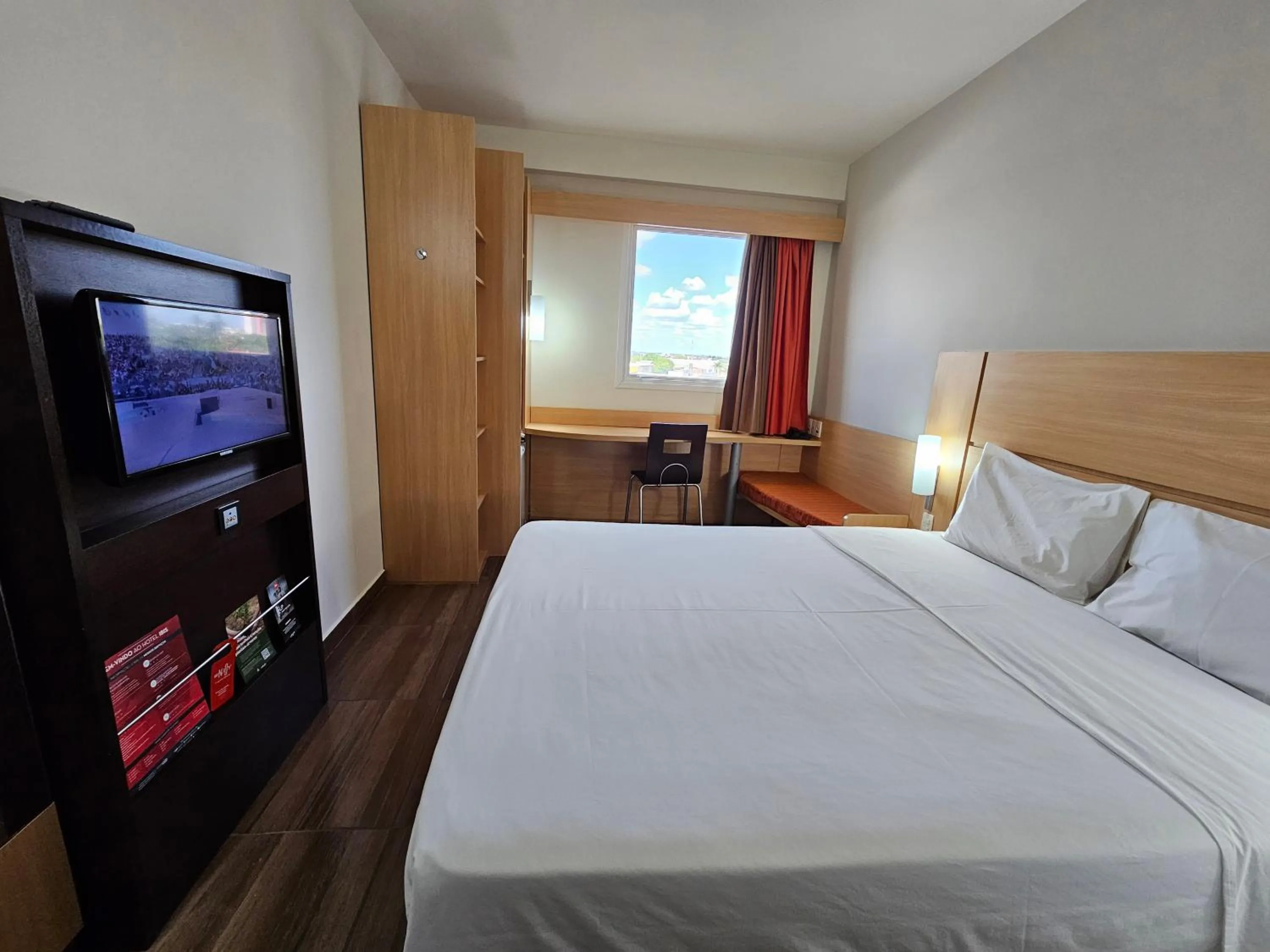 Bedroom, Bed in Ibis Mossoro