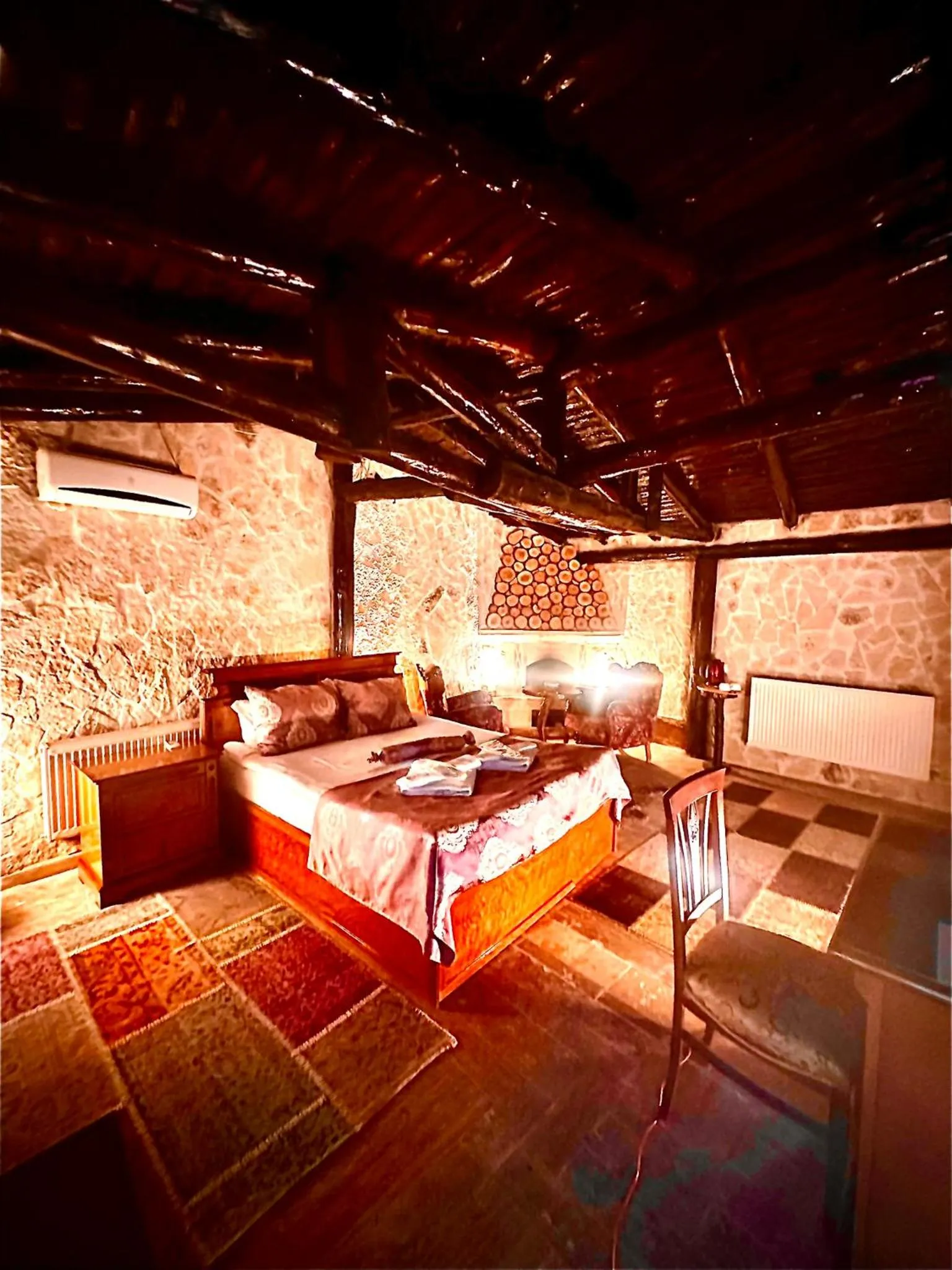 Standard King Room in Heritage Cave Inn Hotel