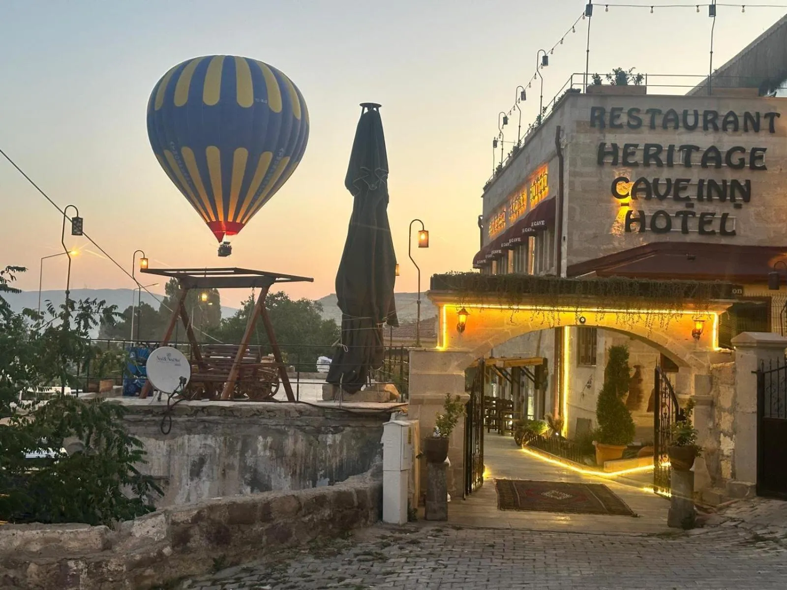 Property building in Heritage Cave Inn Hotel