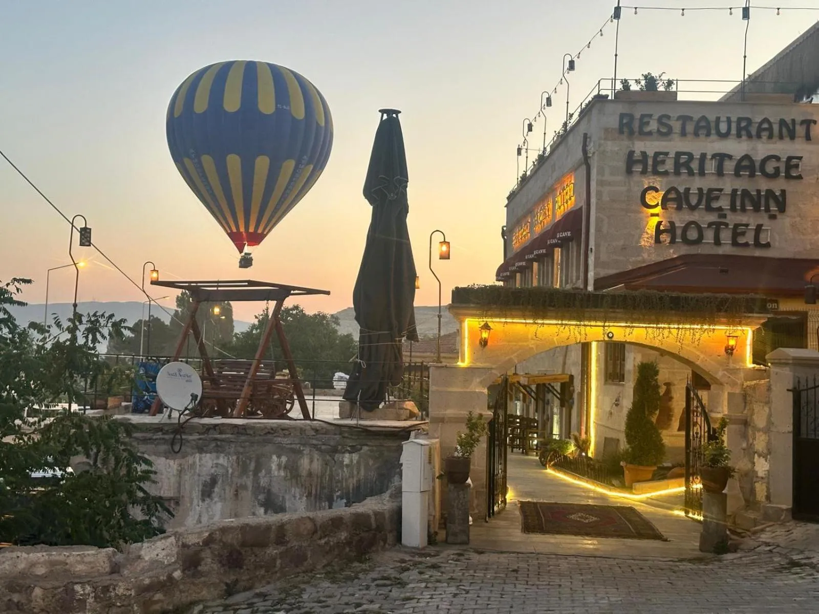 Property building in Heritage Cave Inn Hotel