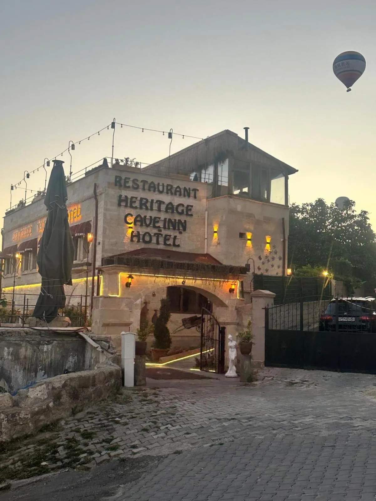 Property building in Heritage Cave Inn Hotel