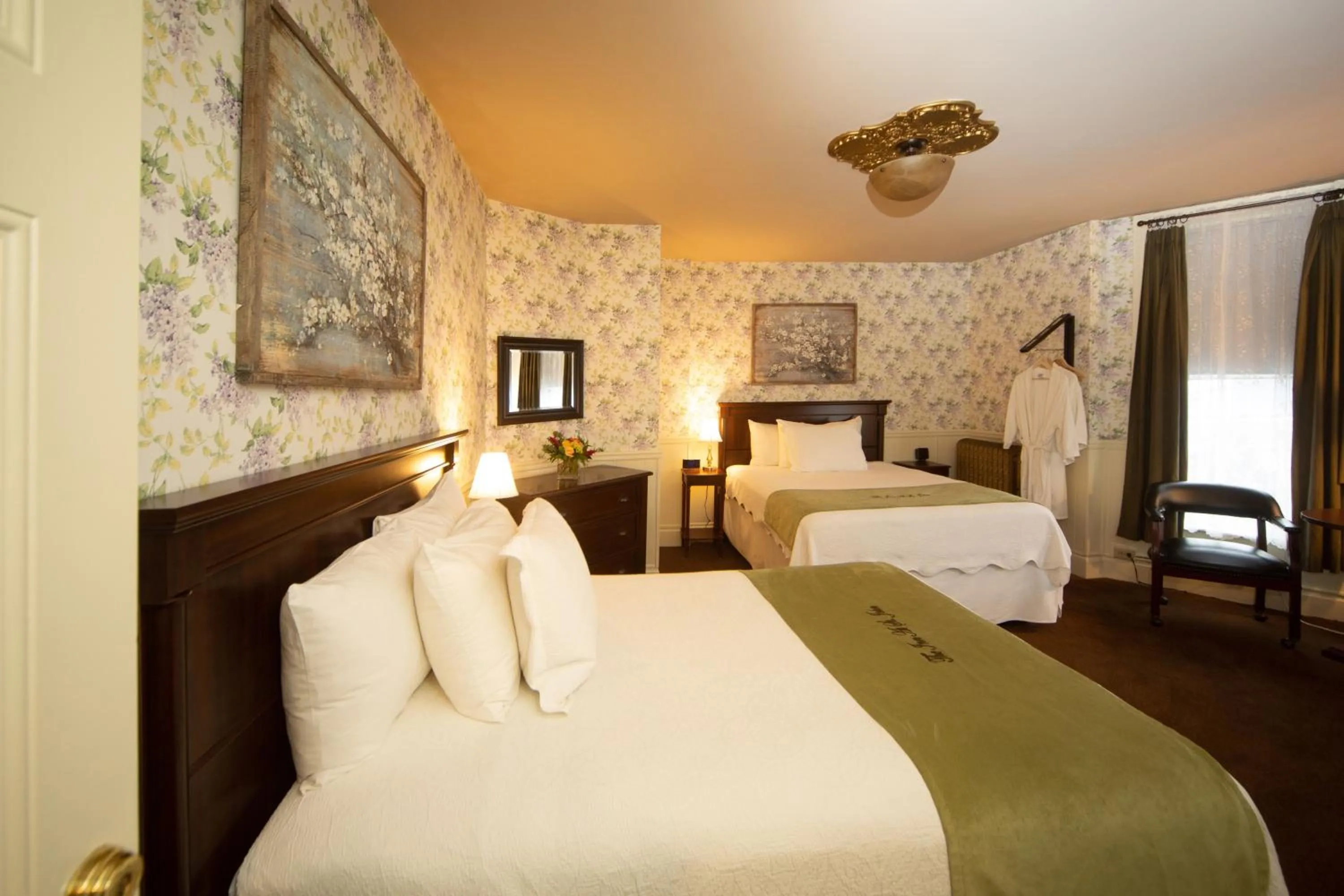 Photo of the whole room, Bed in Inn at St John Portland In-Town