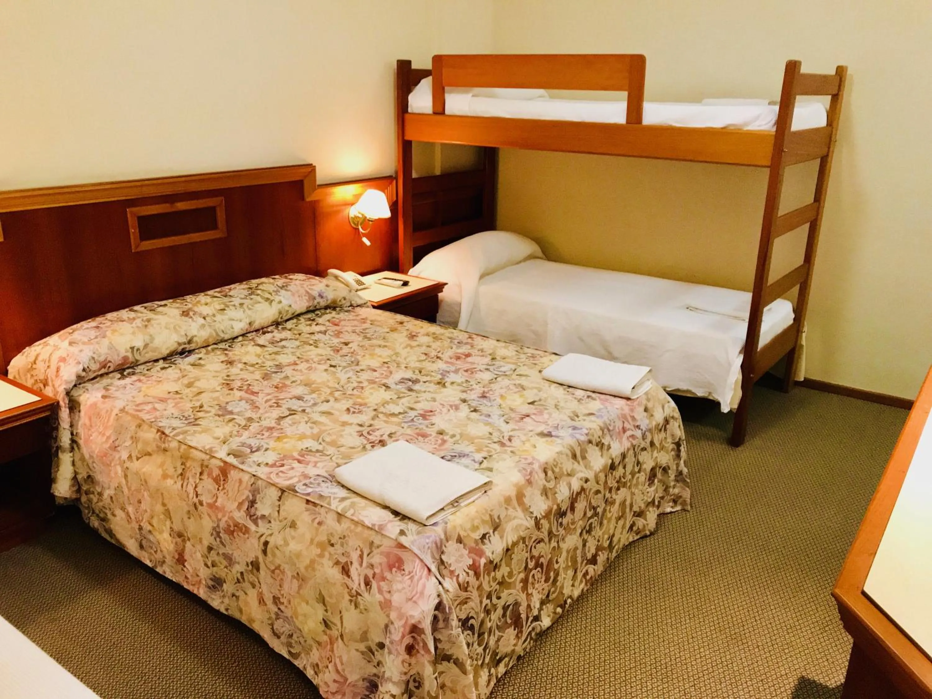 Bed in Hotel San Isidro