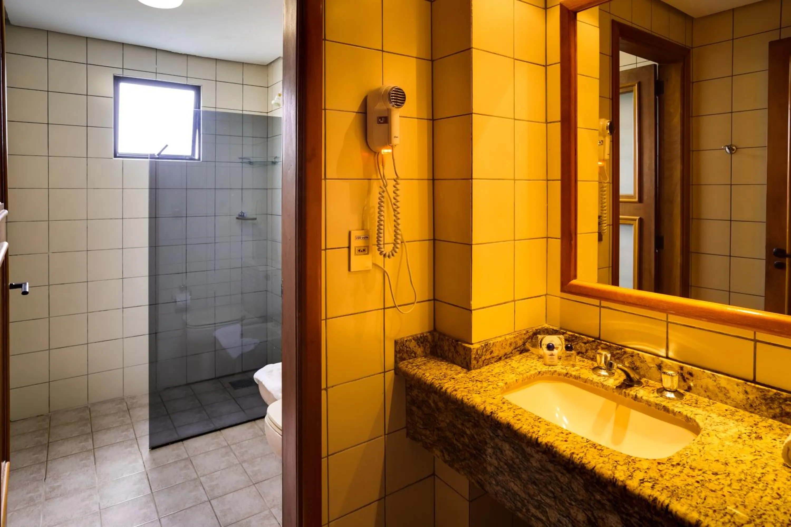 Bathroom in Hotel San Isidro