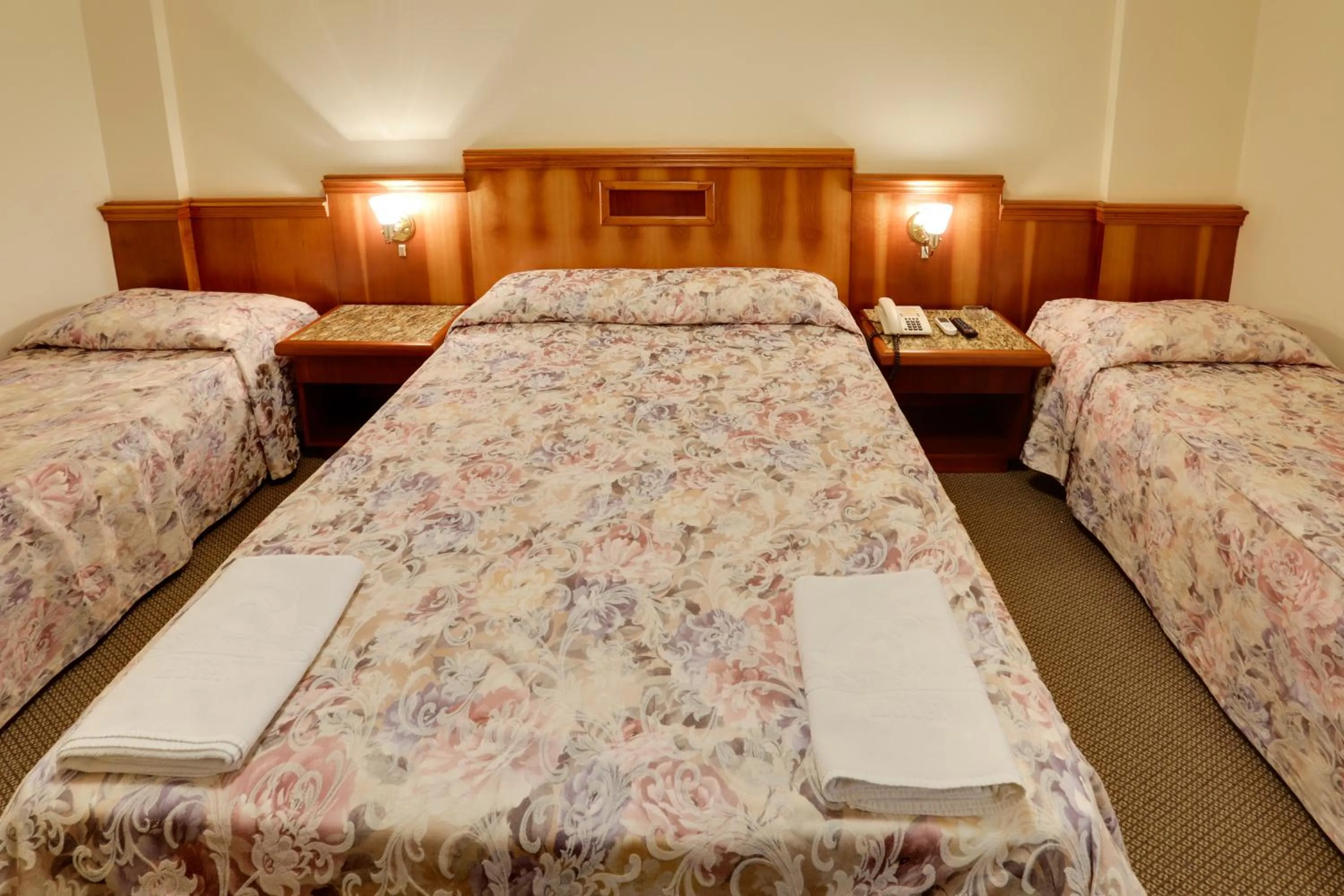 Bed in Hotel San Isidro