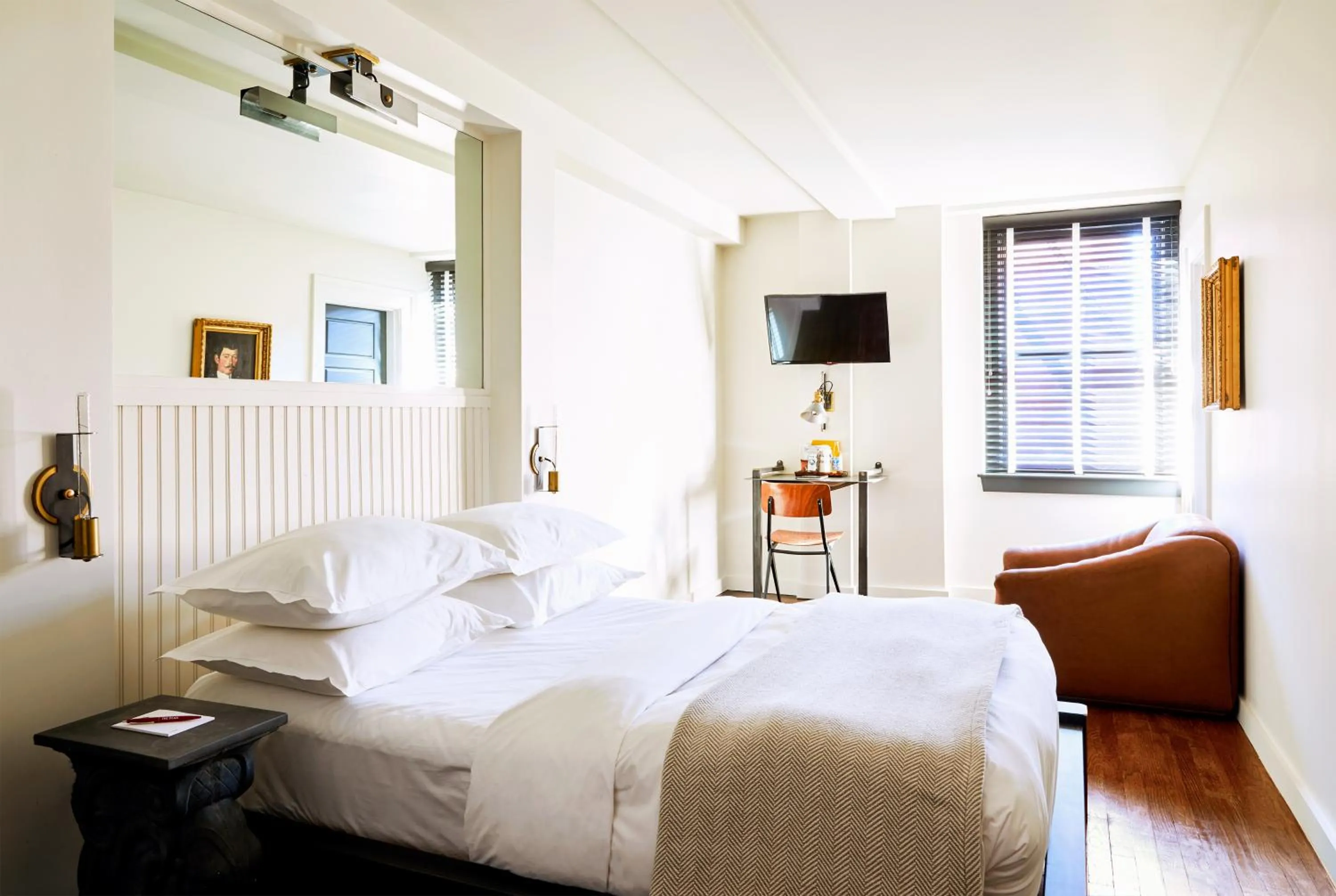 Bed in Neptune, an Ash Hotel