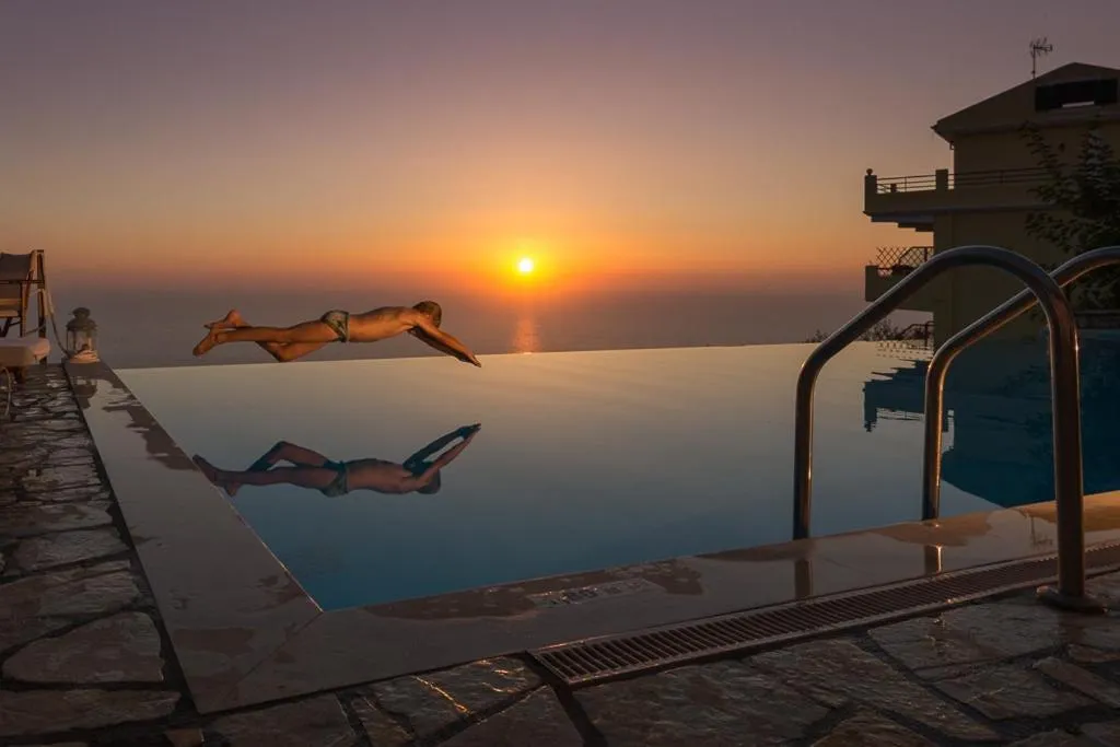 Swimming pool in Fantastico Studios #2