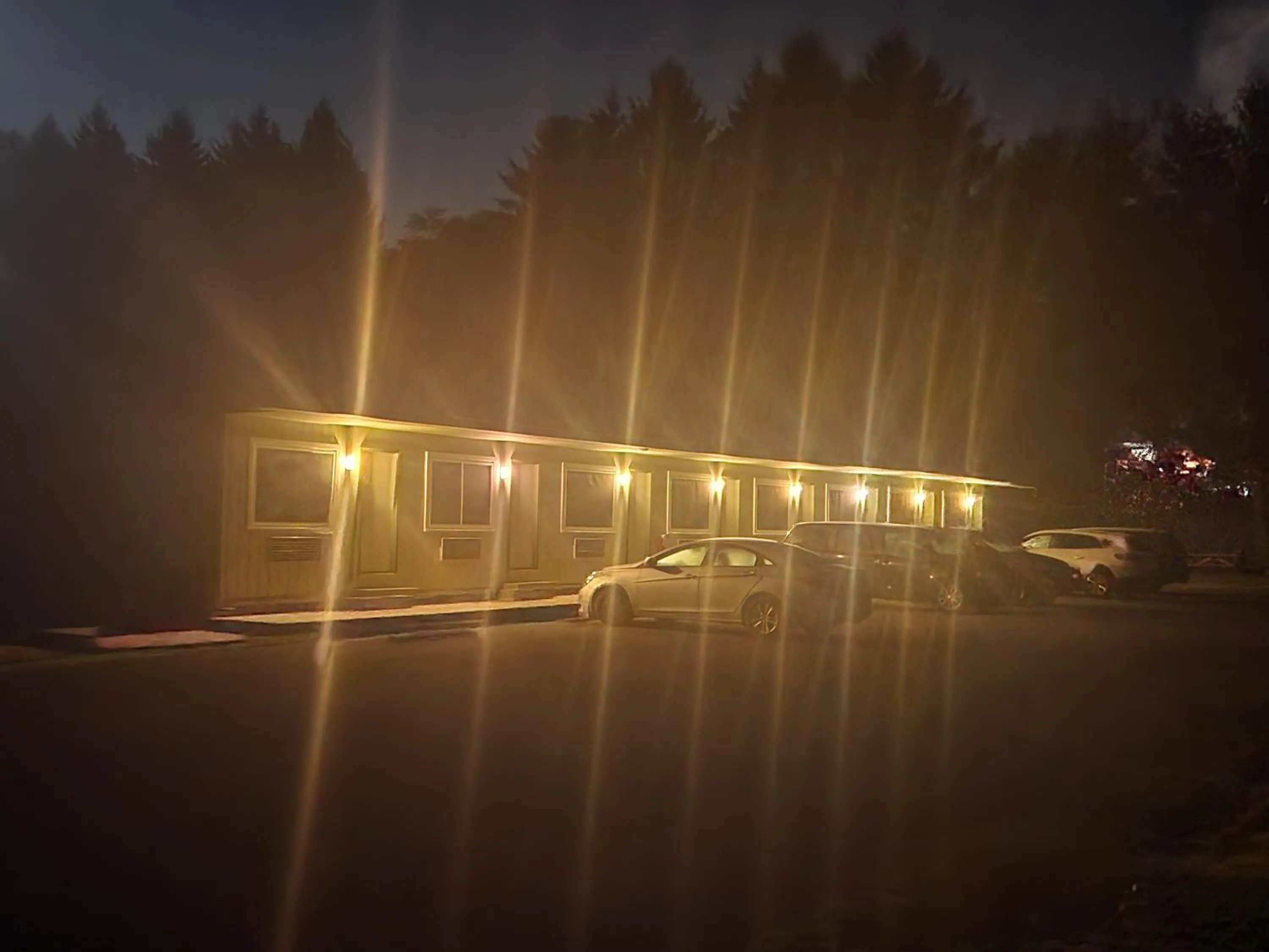 Property building in Glenwood Inn - Stroudsburg