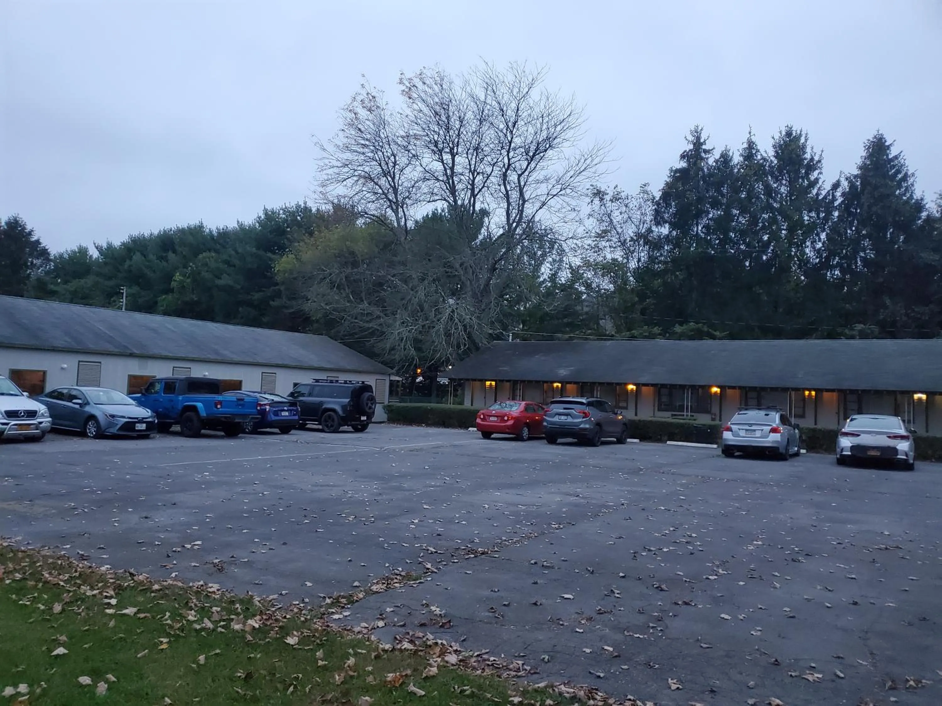 Parking in Glenwood Inn - Stroudsburg