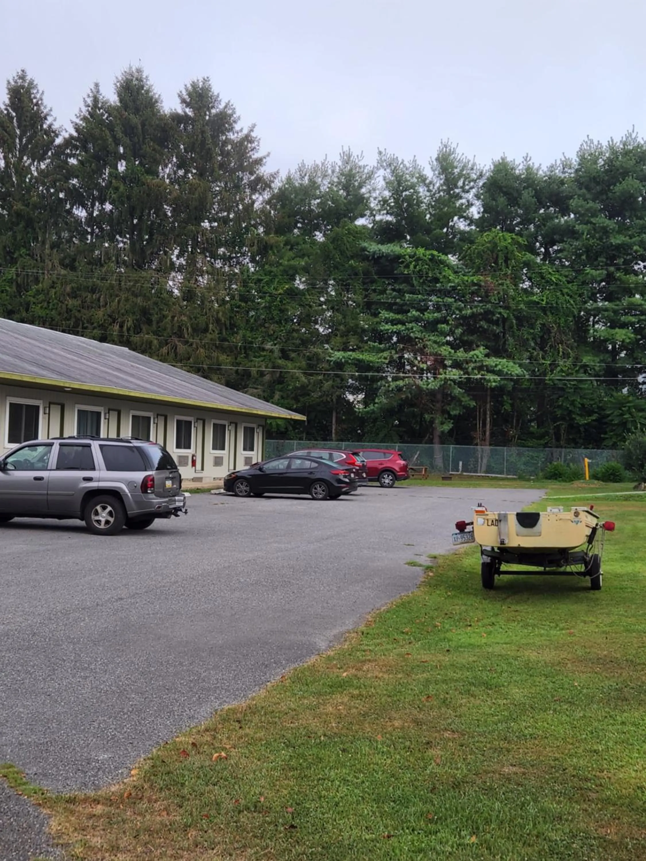 Property building in Glenwood Inn - Stroudsburg