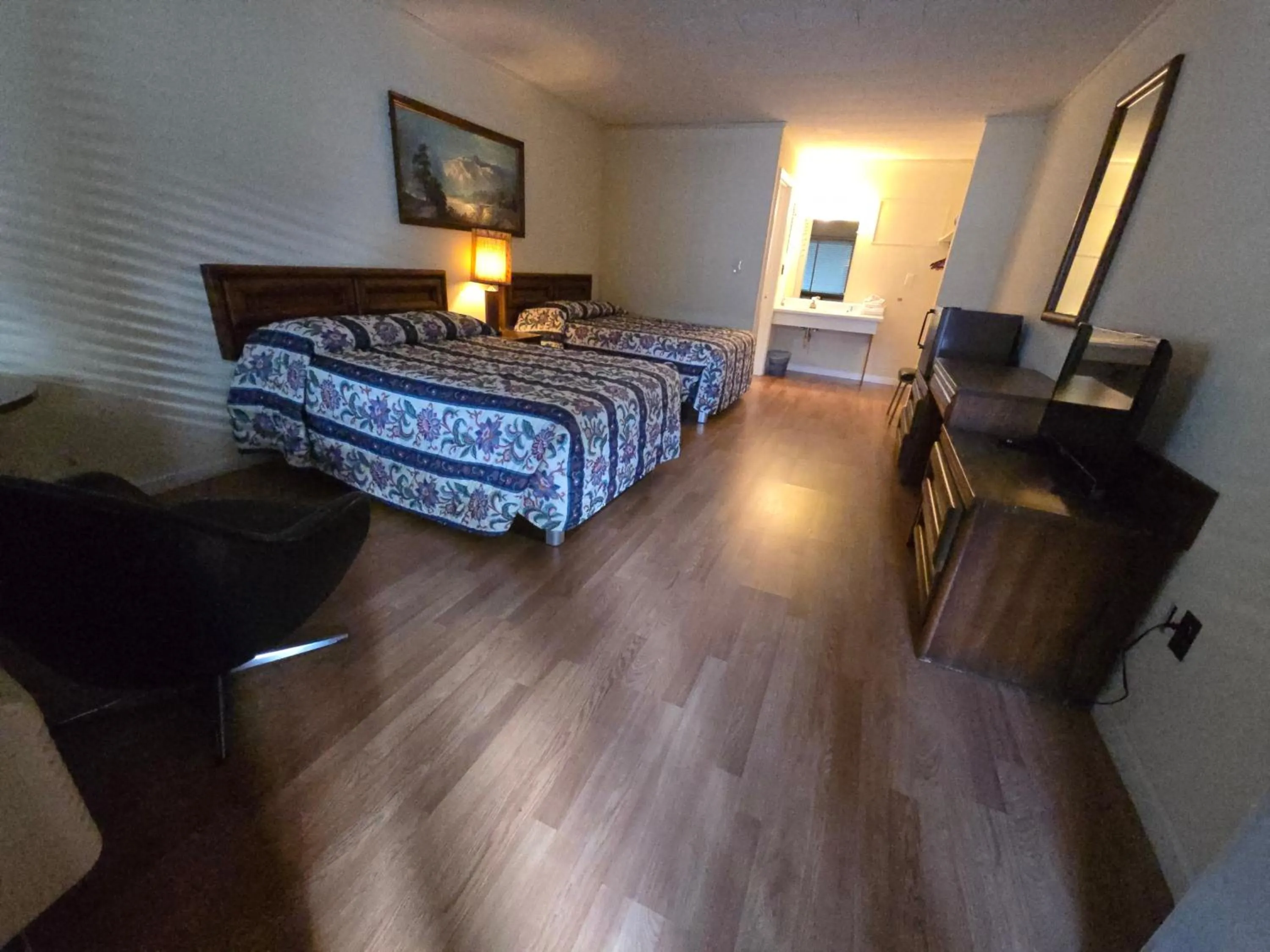 Bed in Glenwood Inn - Stroudsburg