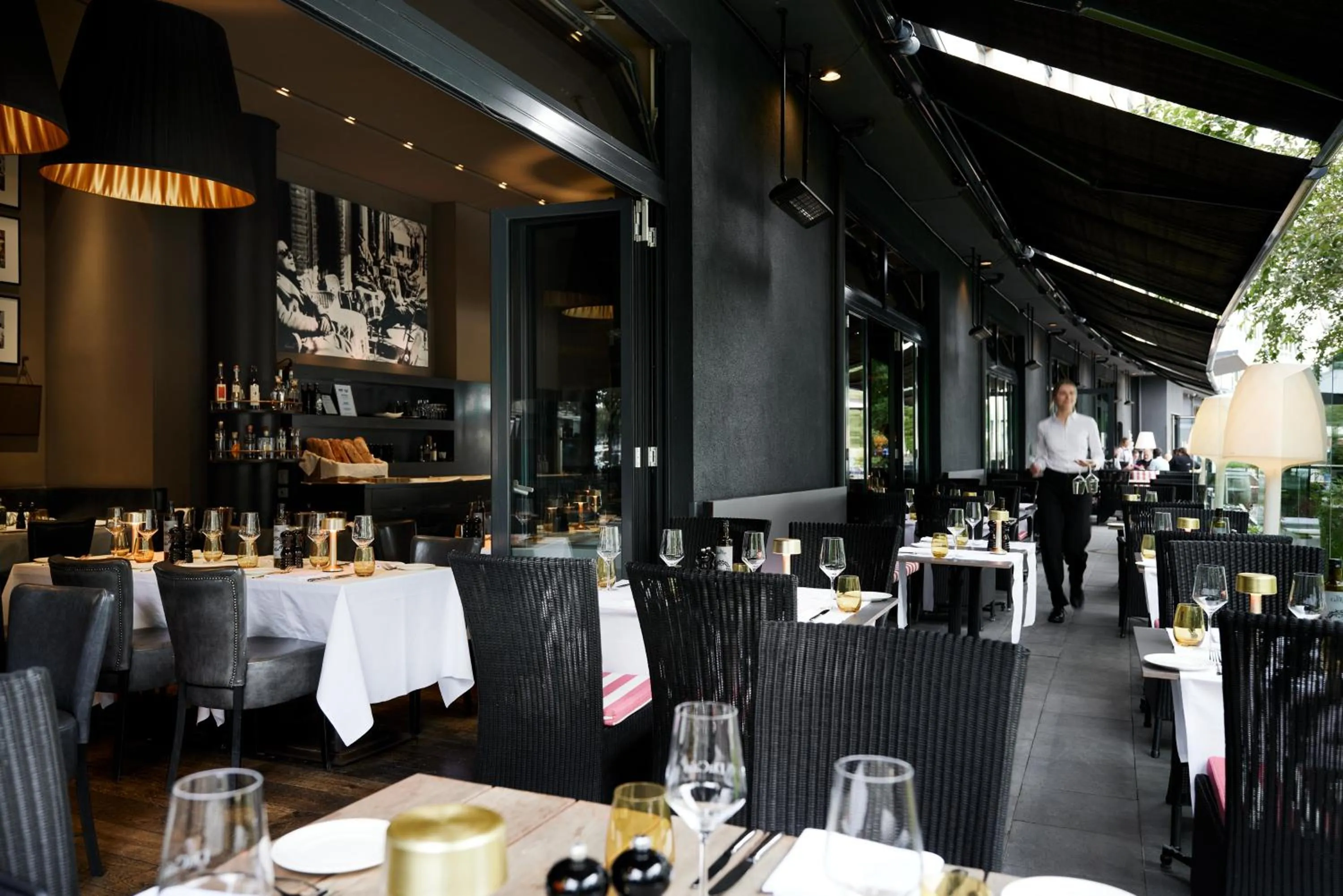 Restaurant/places to eat in The George Hamburg