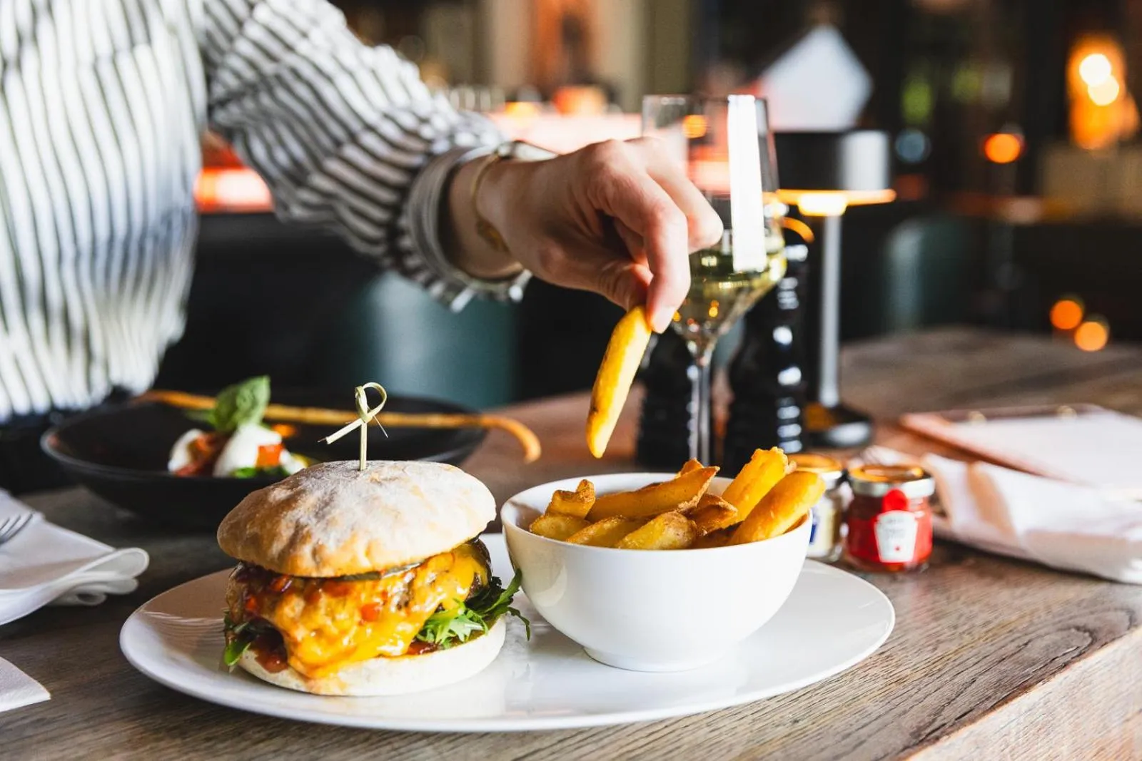 Restaurant/places to eat in The George Hamburg