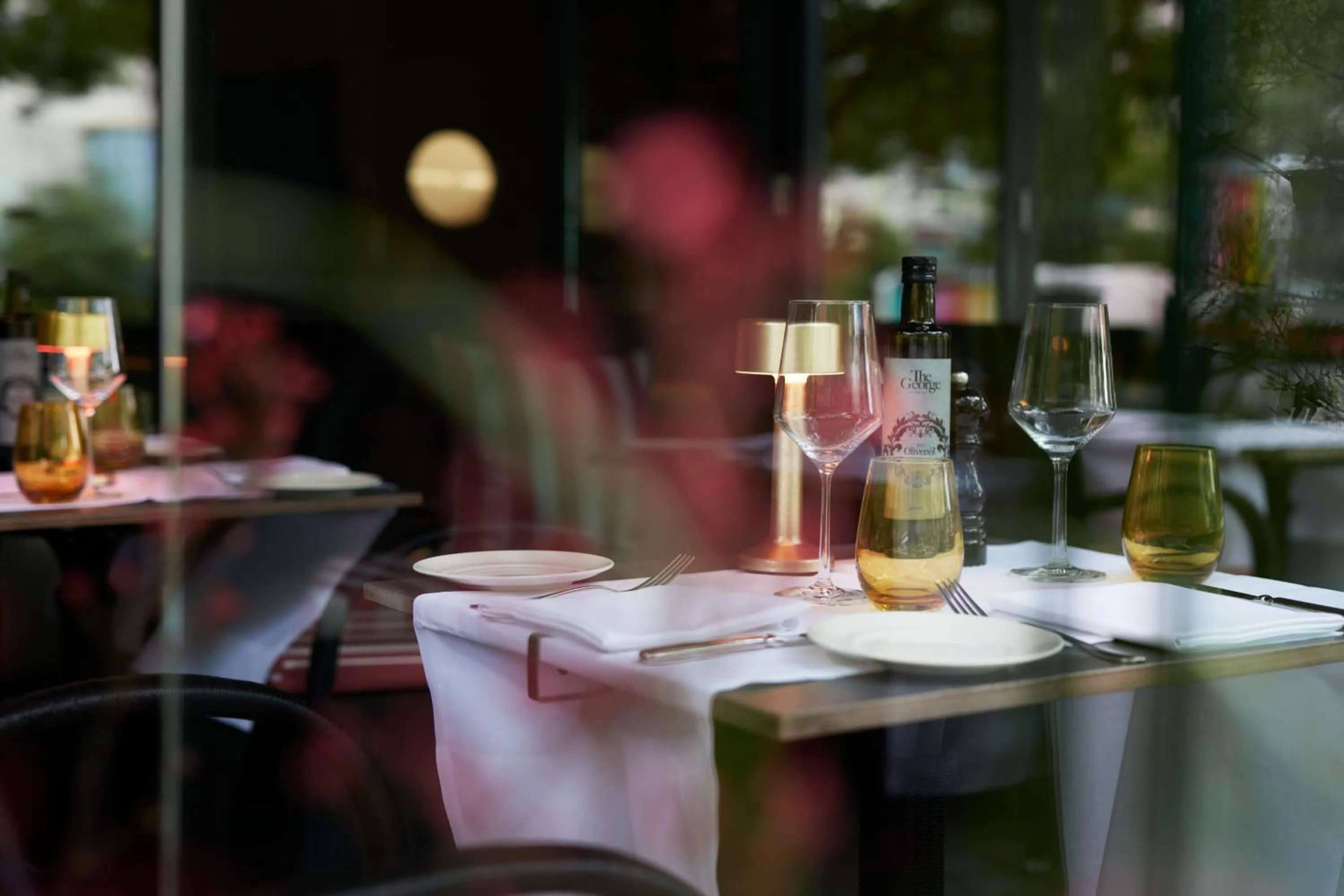 Restaurant/places to eat in The George Hamburg