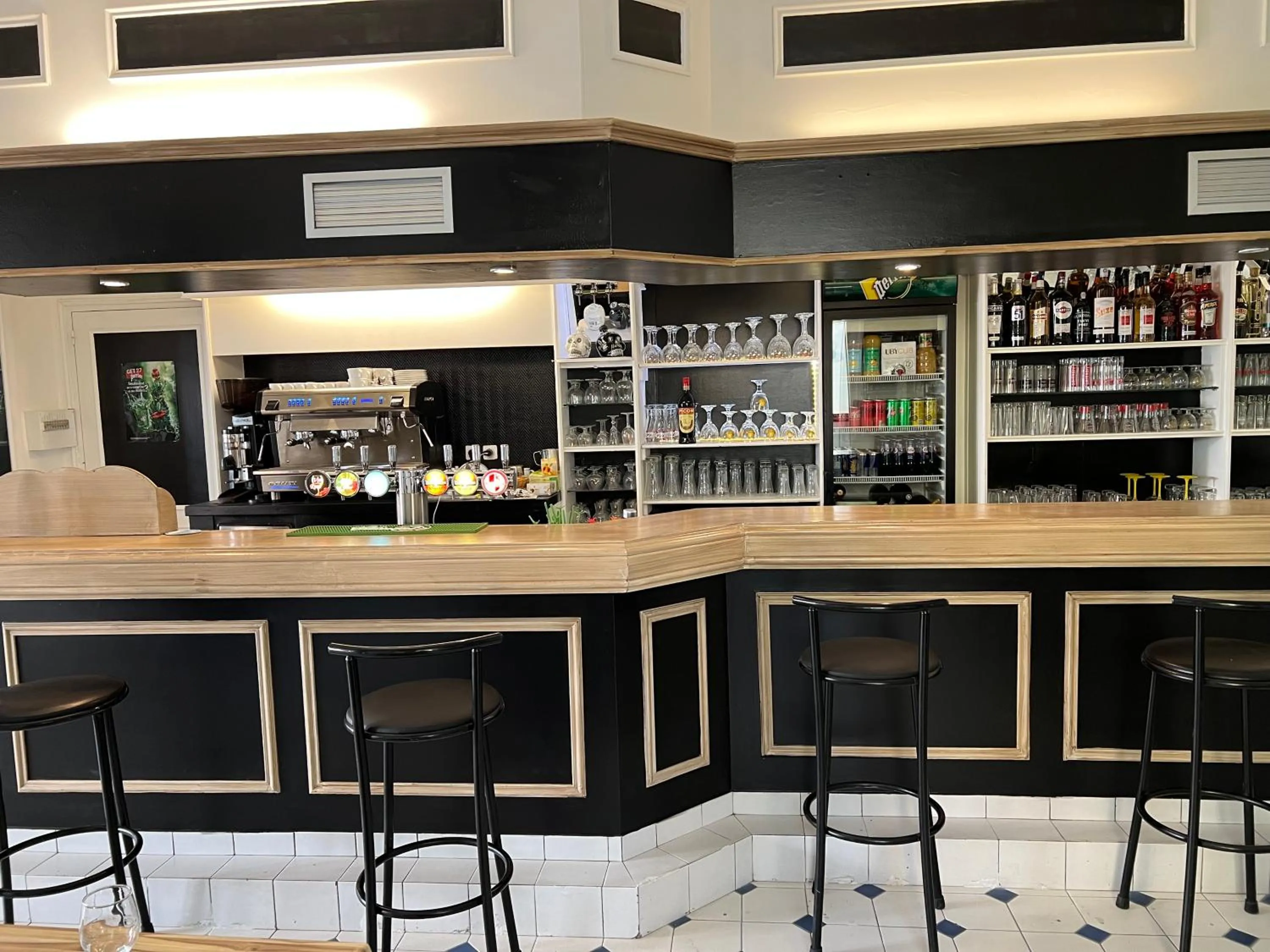 Restaurant/places to eat in Résidence Les Milandes