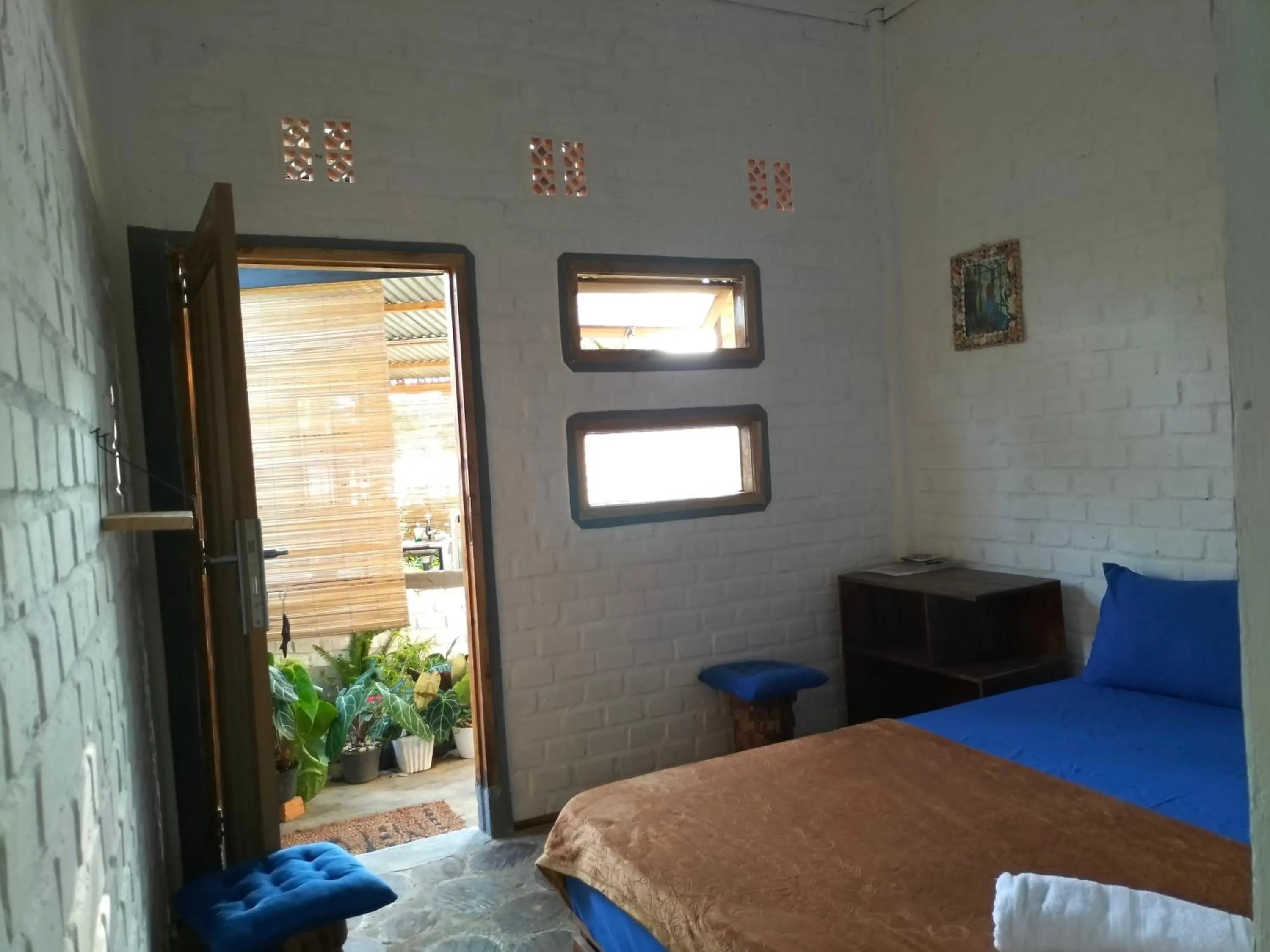 AZALEA GARDEN HOMESTAY