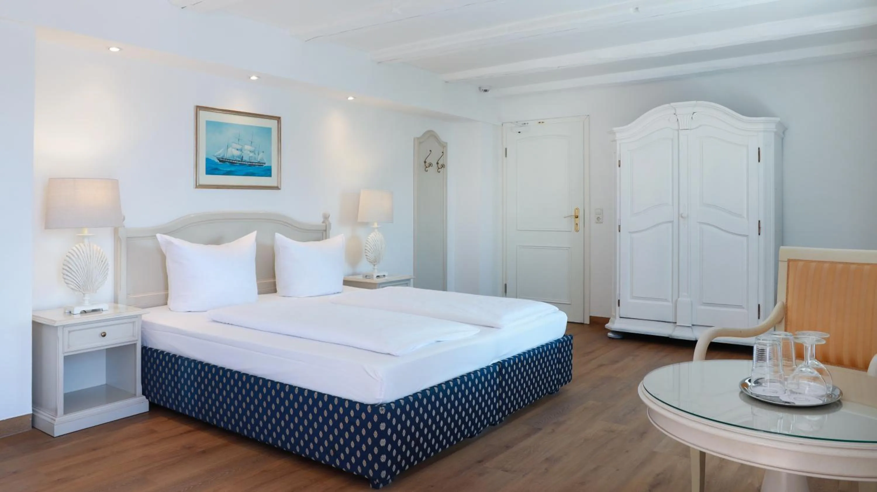 Bed in Hotel Am Yachthafen