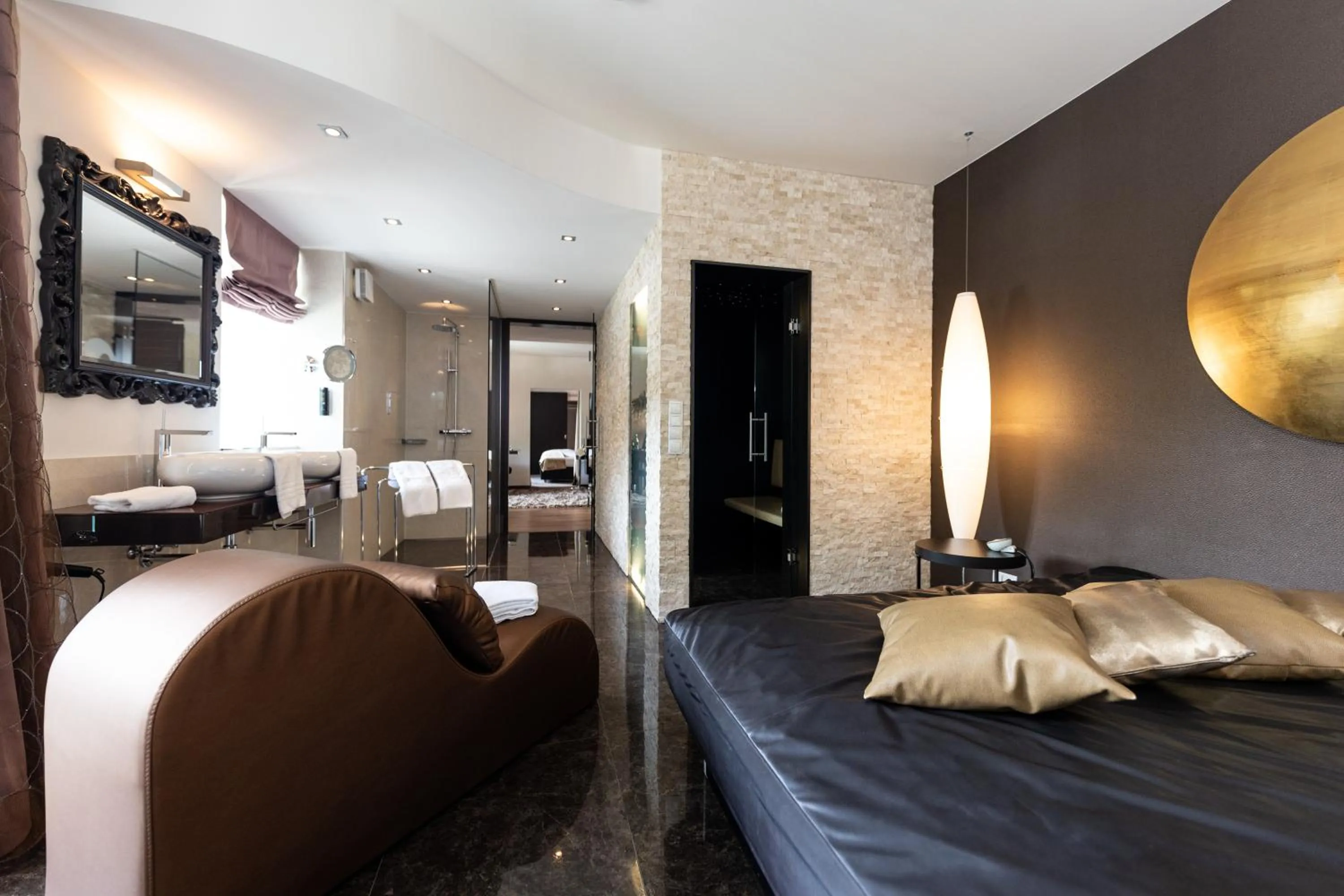 Bathroom, Bed in Maiers Kuschelhotel Loipersdorf - ADULTS ONLY