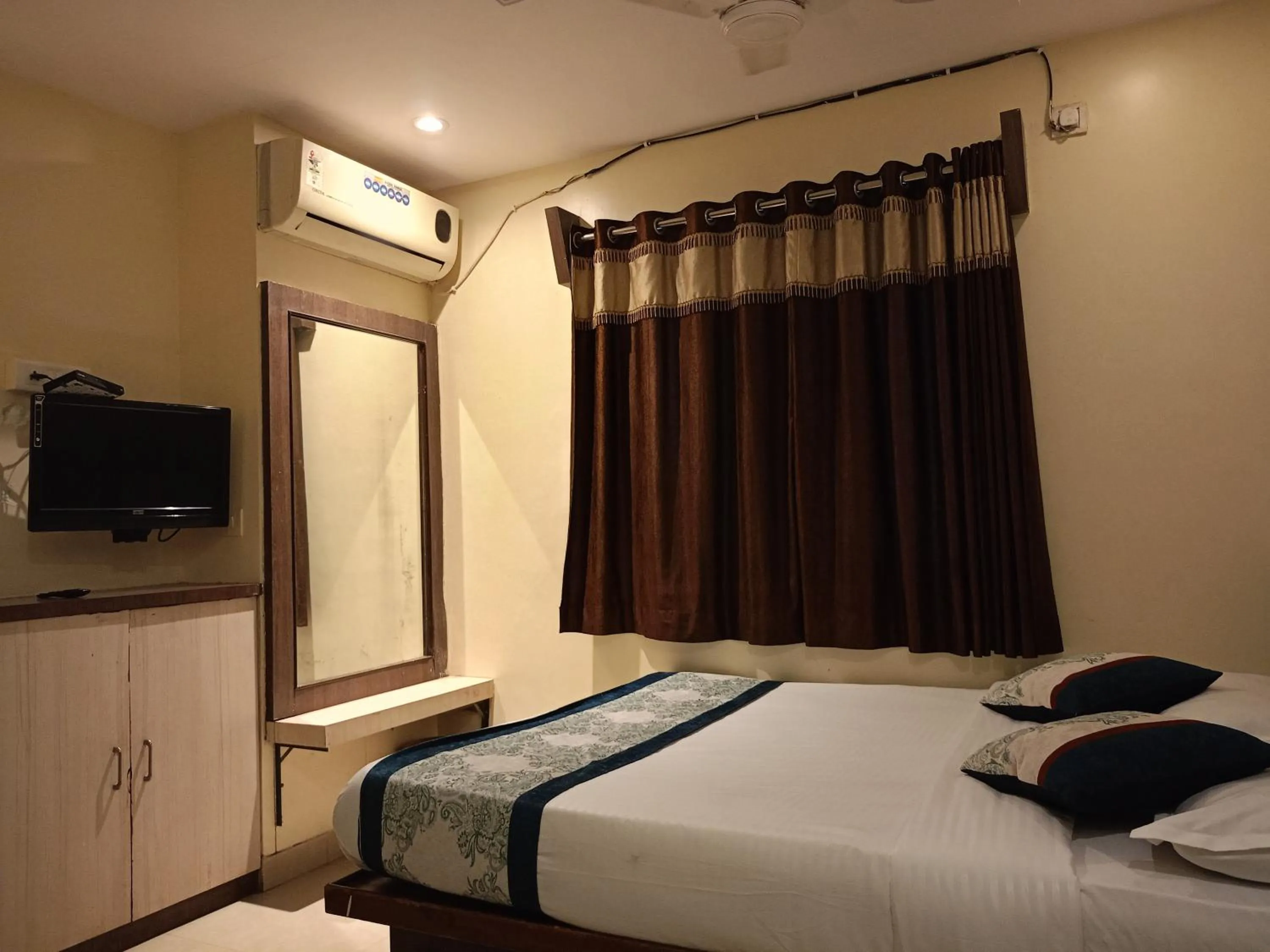 Bed in Hotel Sai Balaji