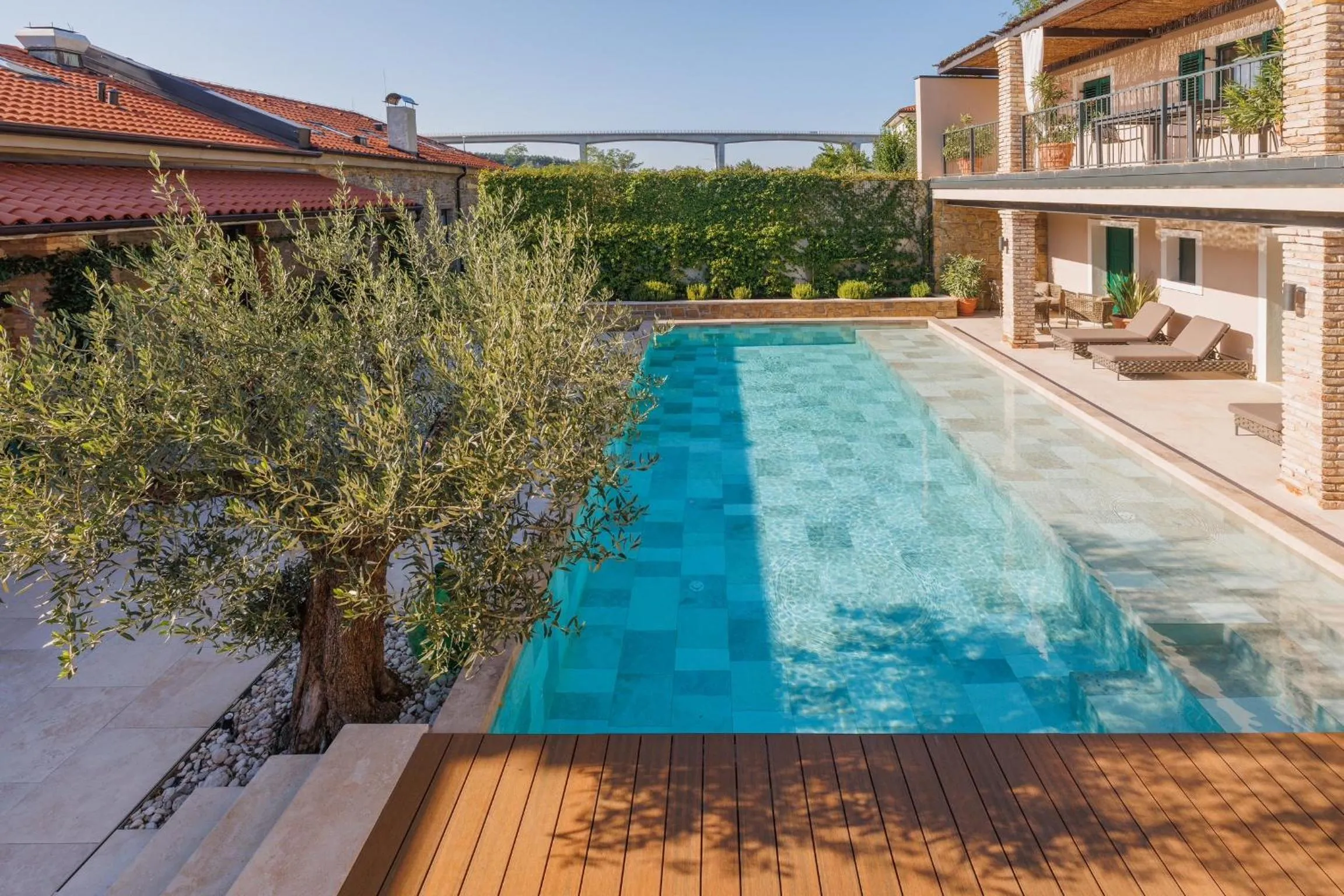 Property building in Vila ROBIDA & SPA