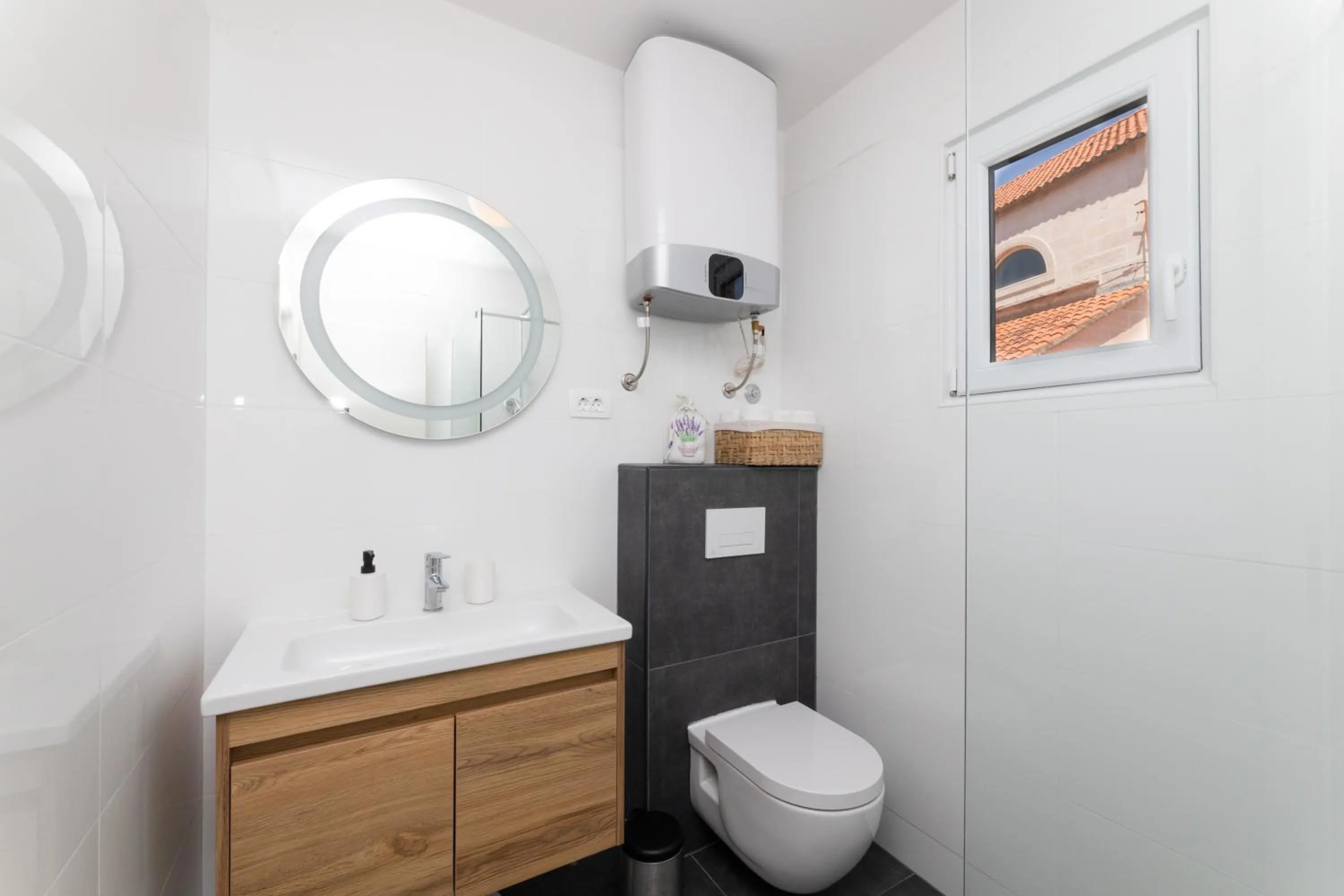 Bathroom in Two Flowers Luxury Apartment