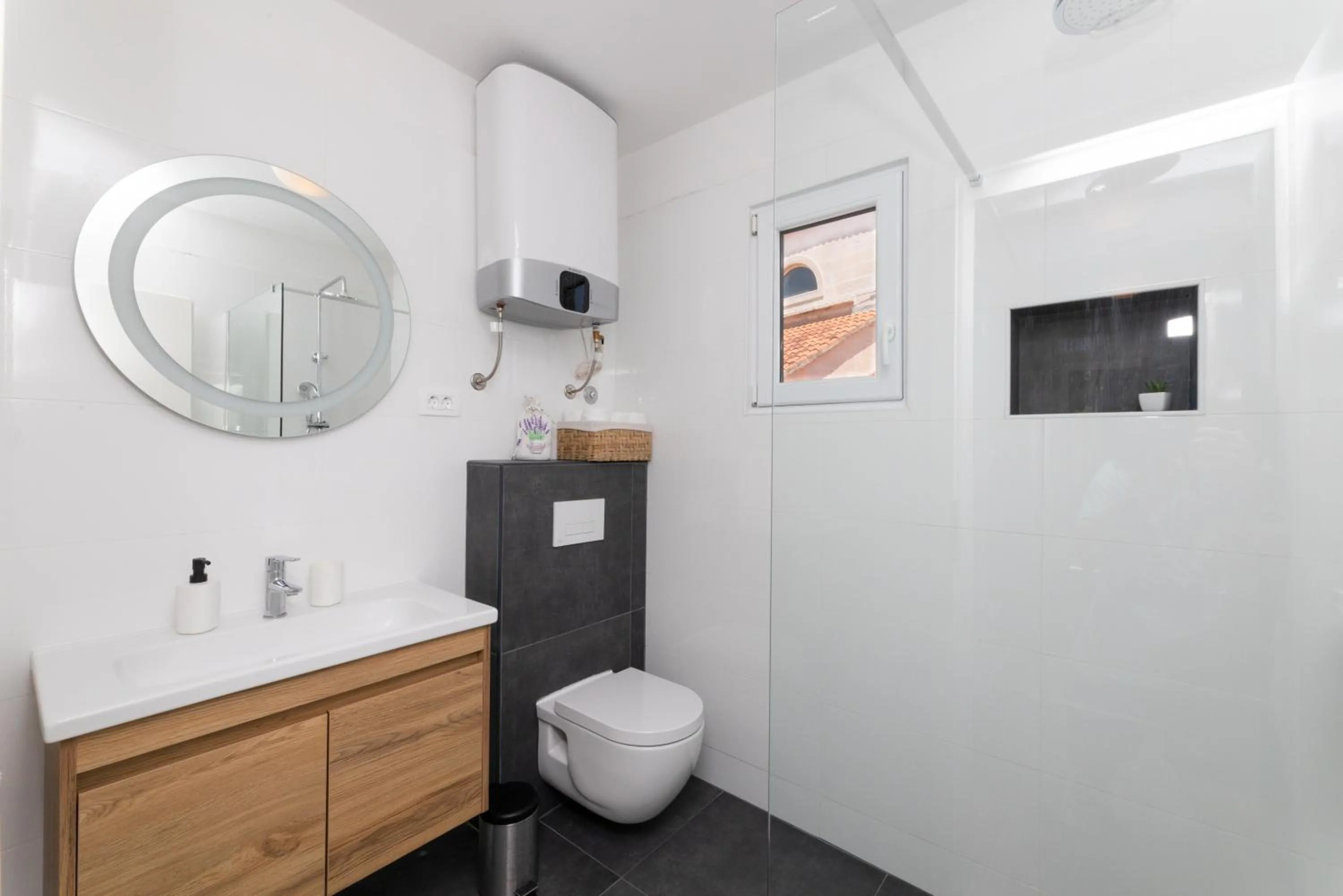 Bathroom in Two Flowers Luxury Apartment