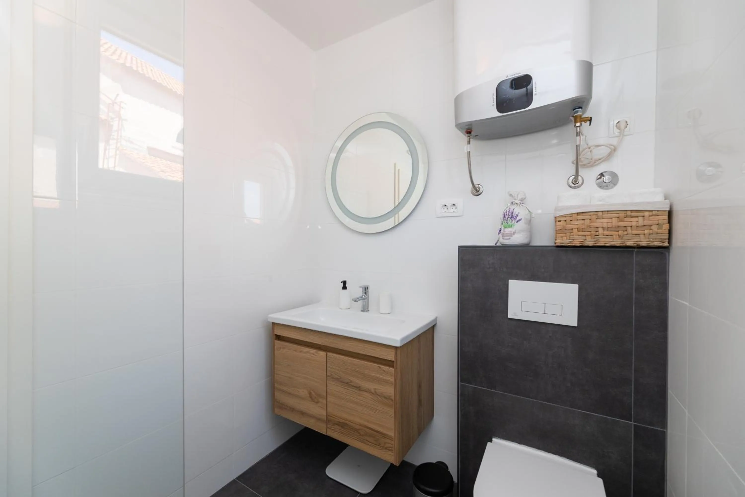 Bathroom in Two Flowers Luxury Apartment