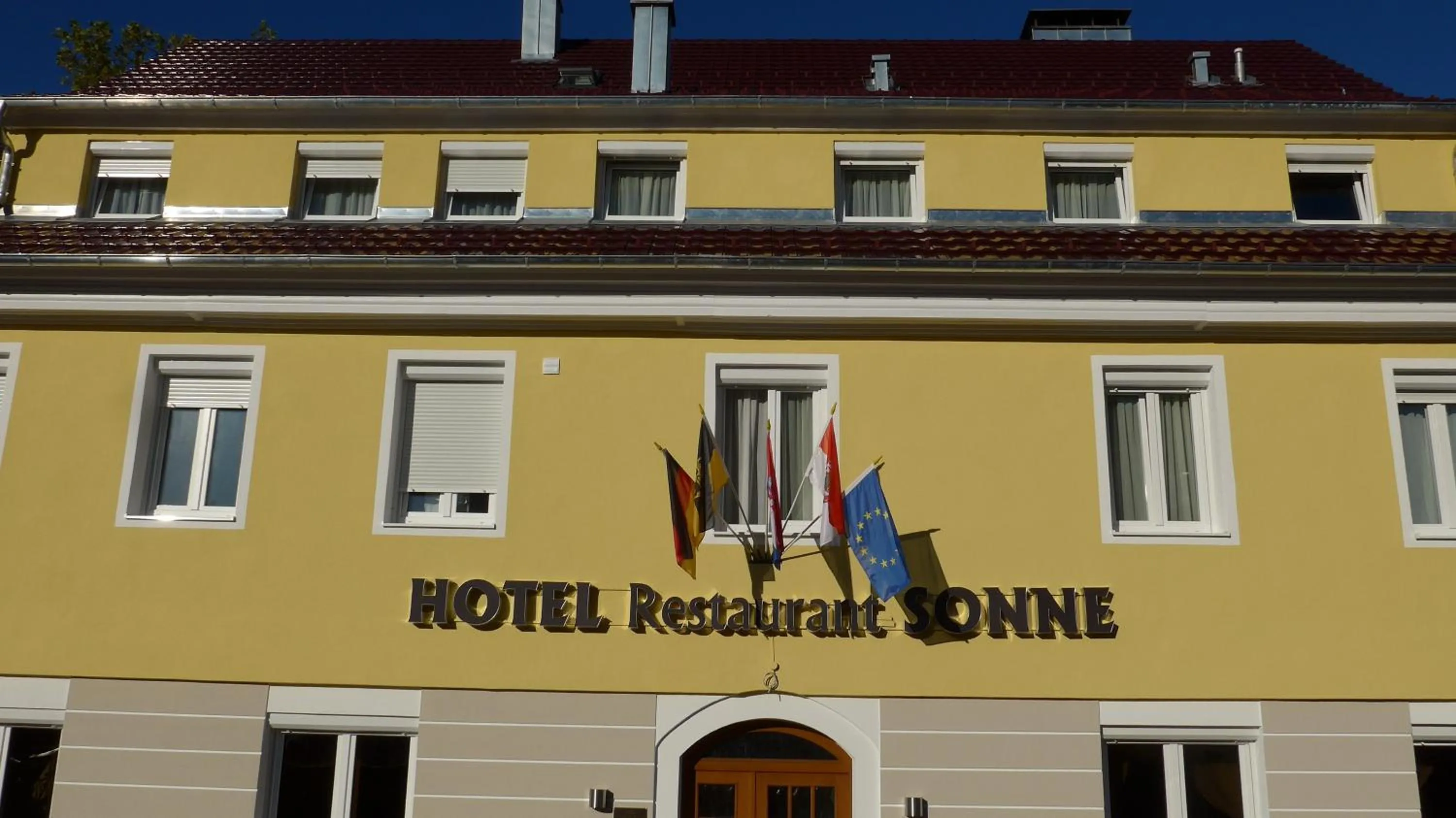Facade/entrance in Hotel Sonne