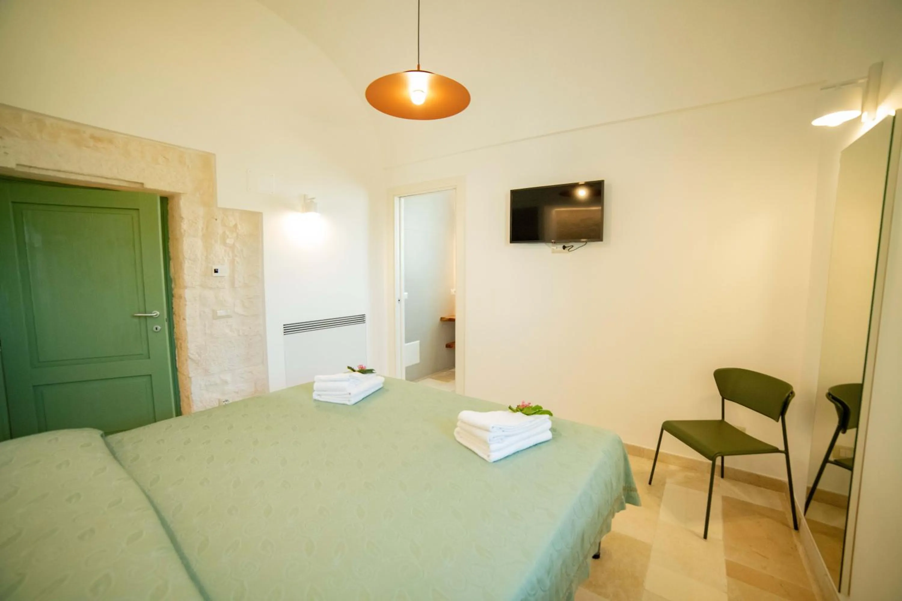 Bedroom, Bed in Coppola di Seta