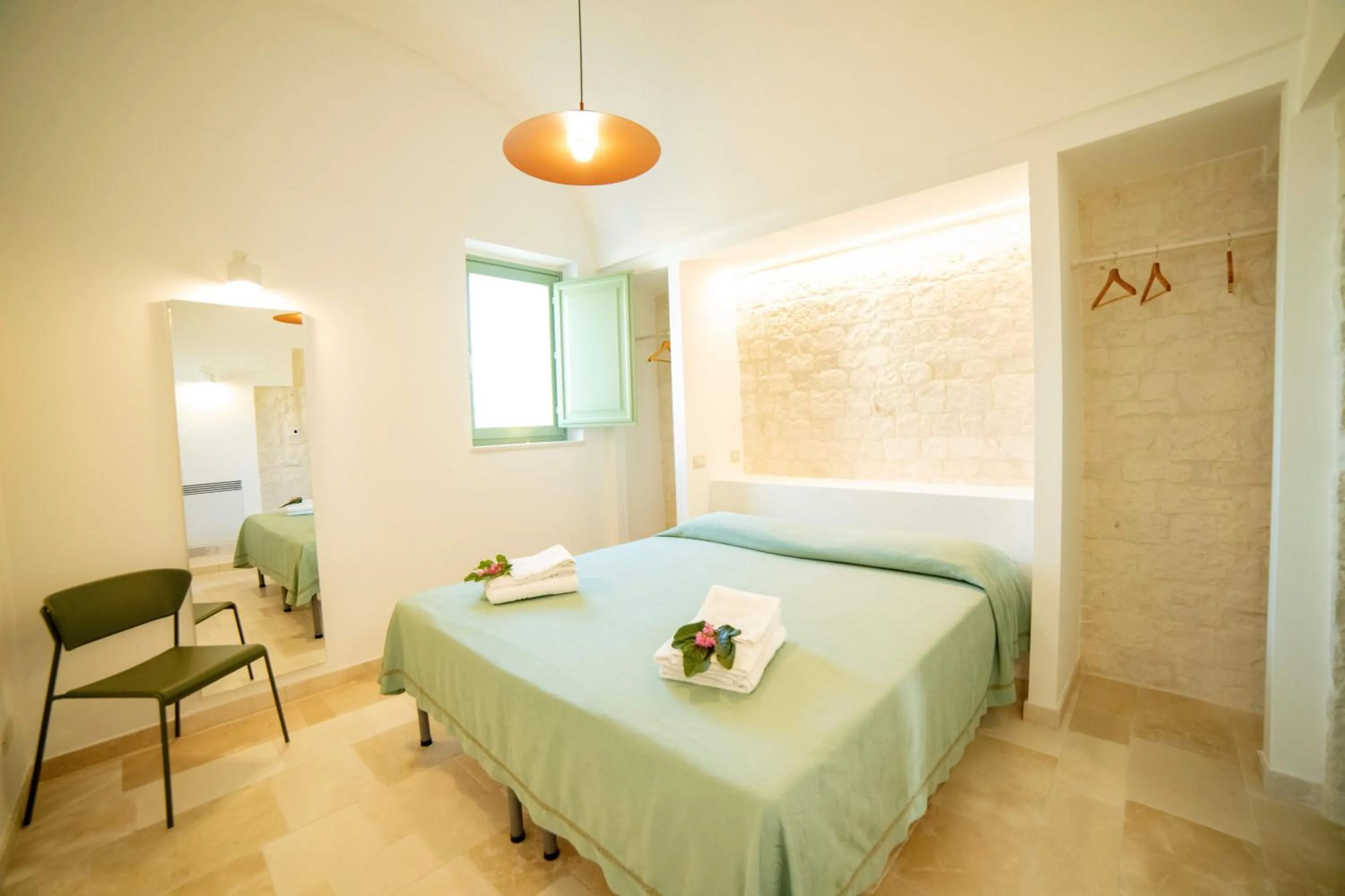 Bedroom, Bed in Coppola di Seta