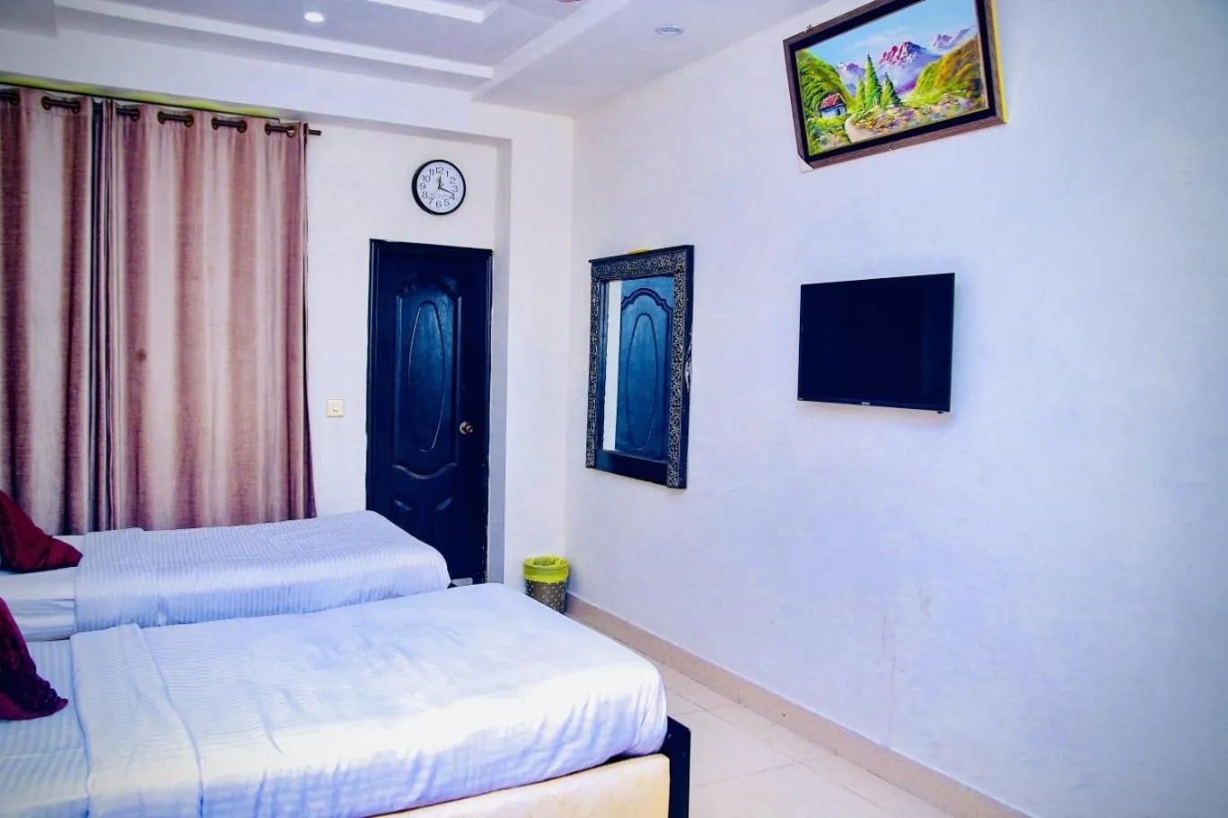 TV and multimedia, Bed in Hotel Tulip Inn