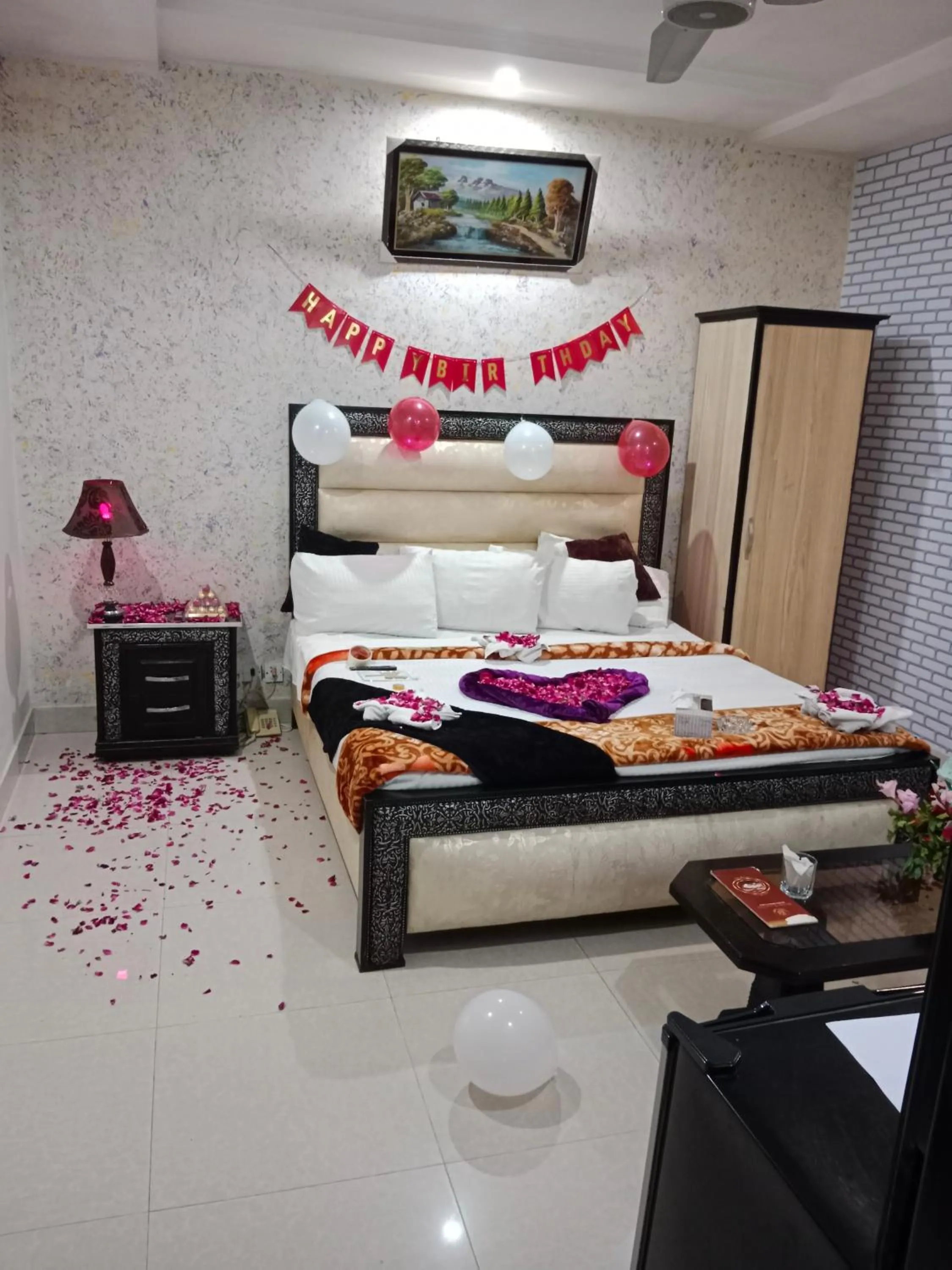 Photo of the whole room, Bed in Hotel Tulip Inn