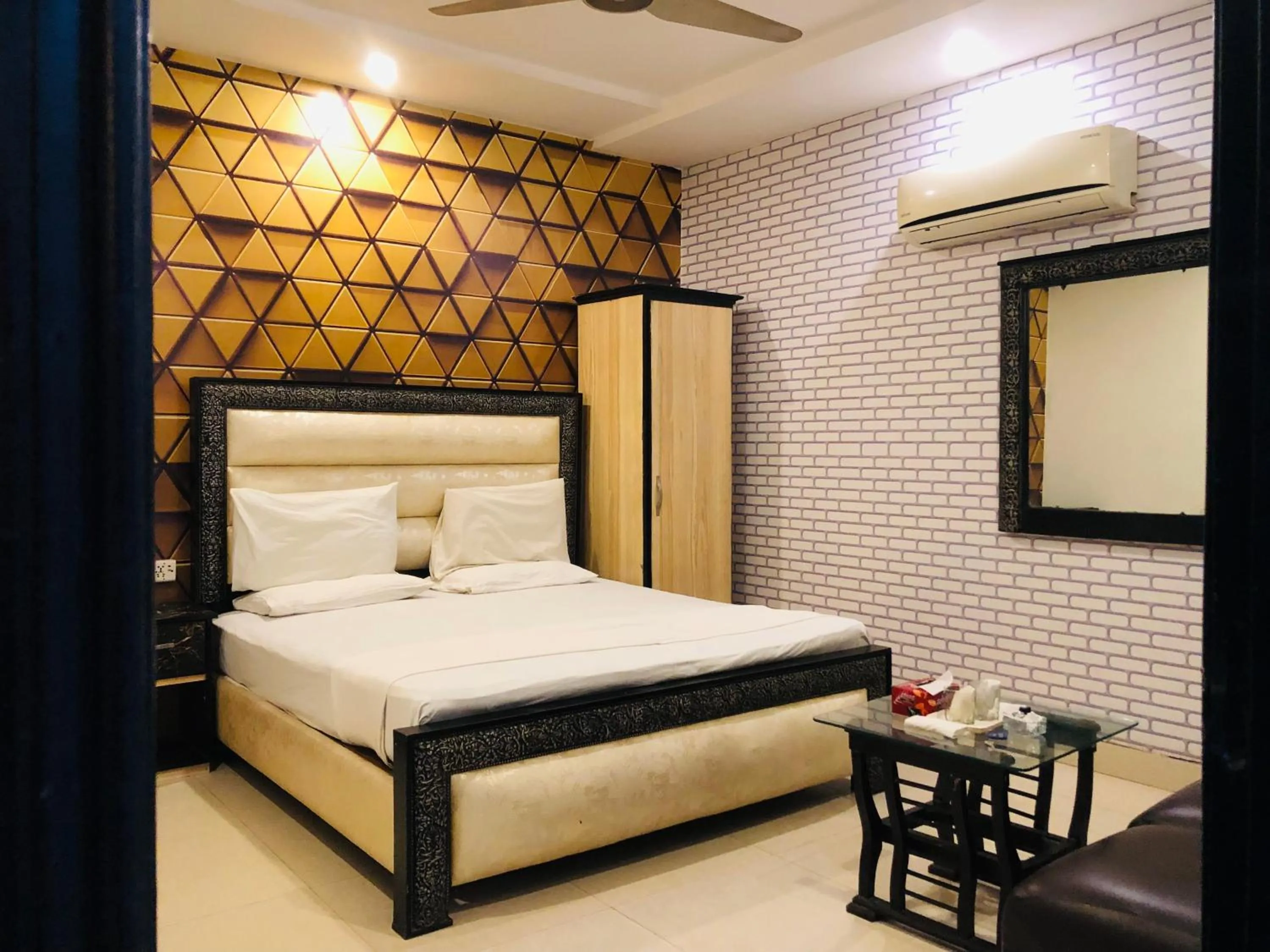 Photo of the whole room, Bed in Hotel Tulip Inn