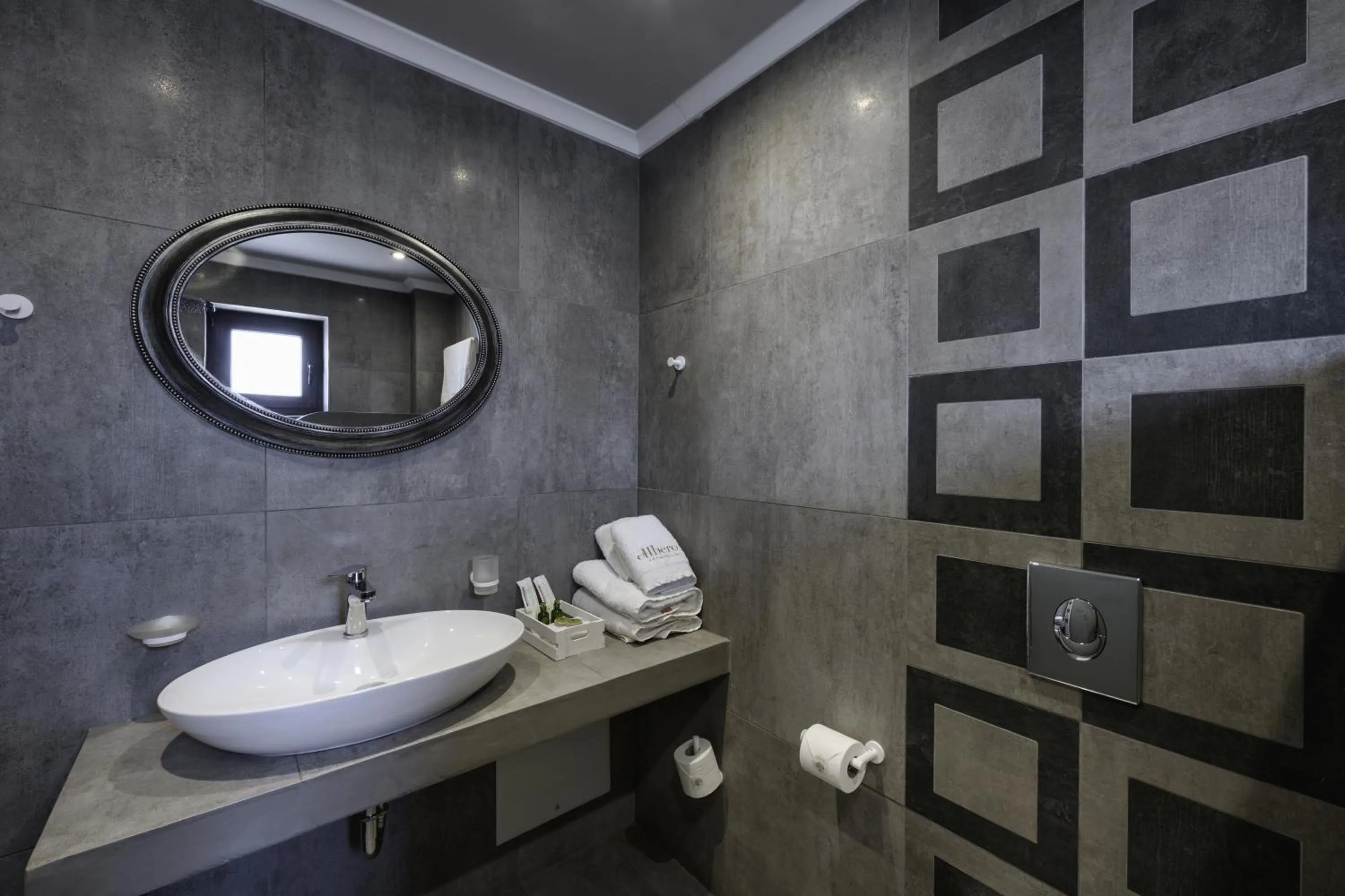 Bathroom in Álbero Hotel