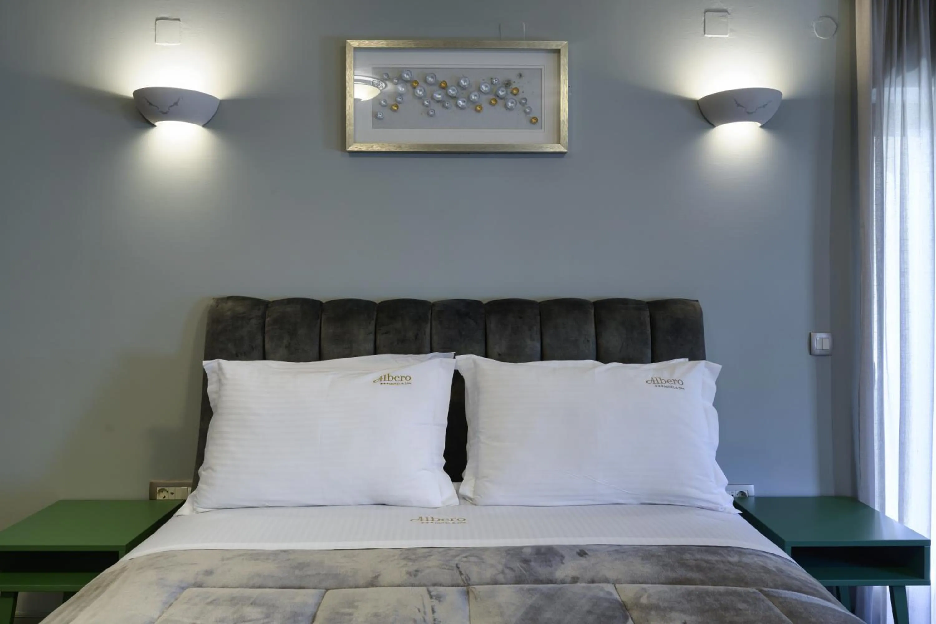 Bed in Álbero Hotel