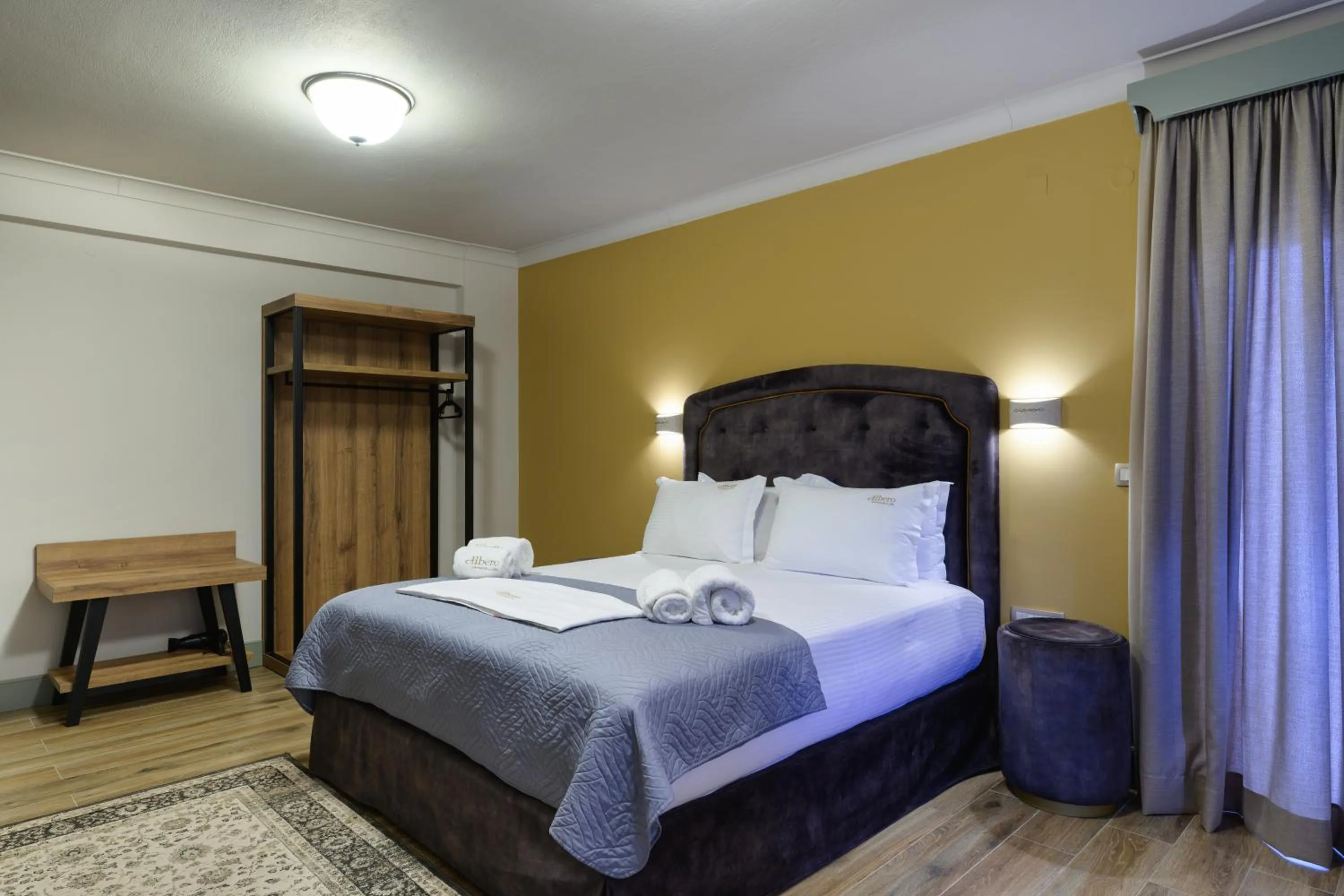 Bedroom, Bed in Álbero Hotel